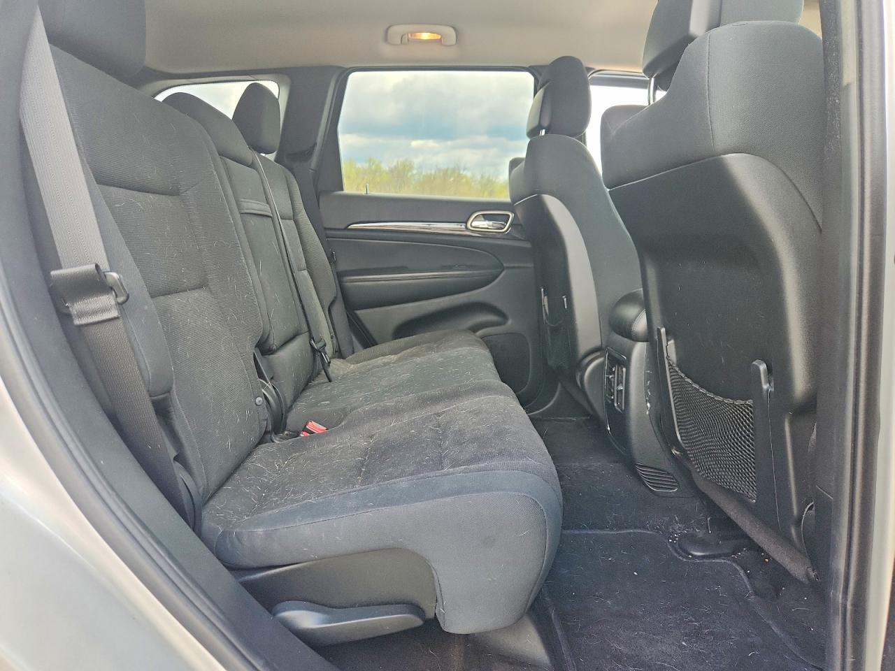 2011 Jeep Grand Cherokee Laredo Silver vin: 1J4RR4GG5BC587380