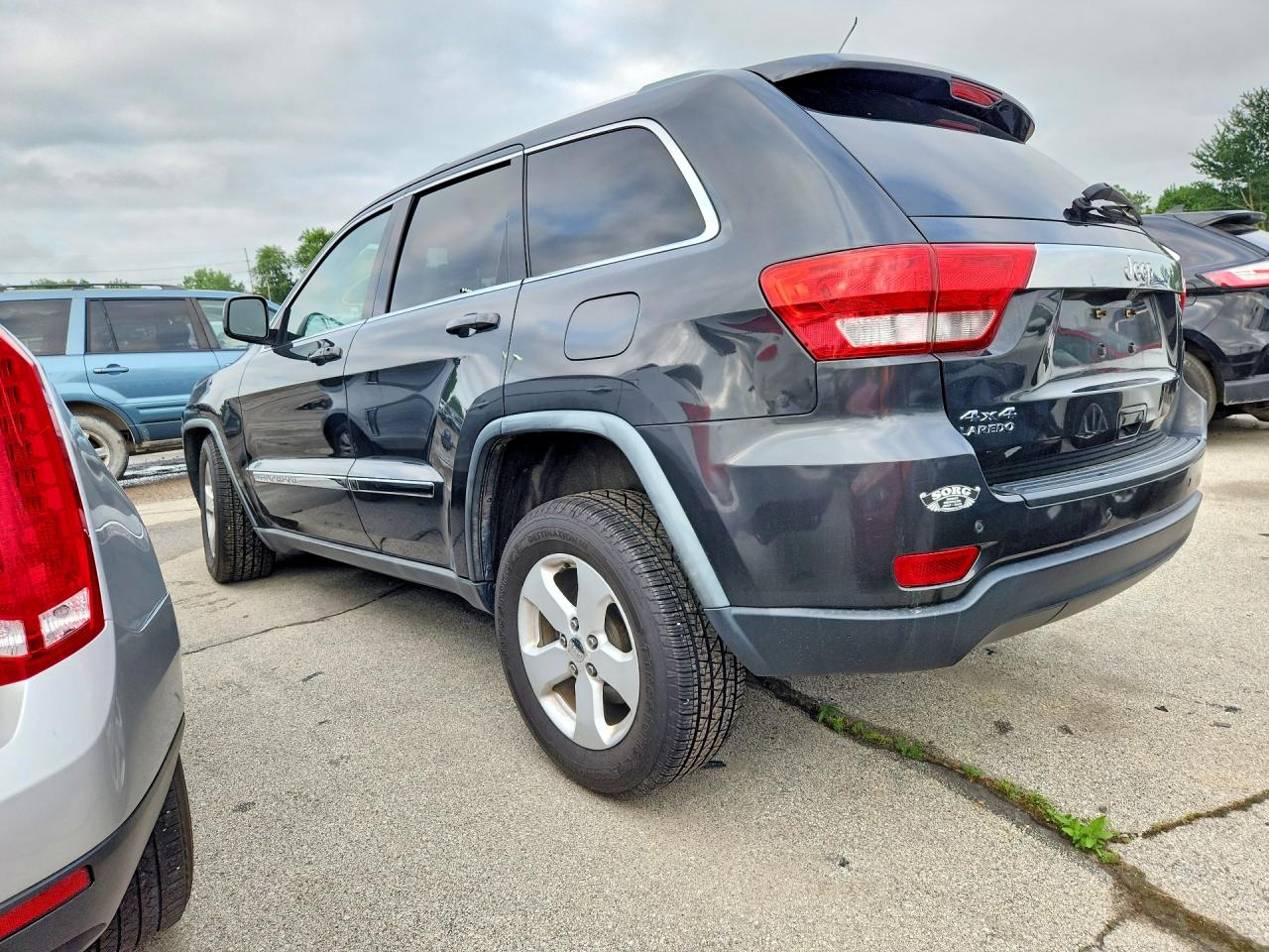 2011 Jeep Grand Cherokee Laredo Gray vin: 1J4RR4GG5BC587685