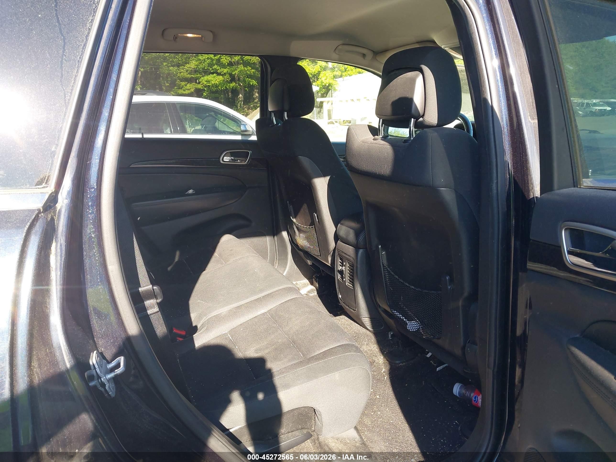 2011 Jeep Grand Cherokee Laredo Черный vin: 1J4RR4GG5BC596824