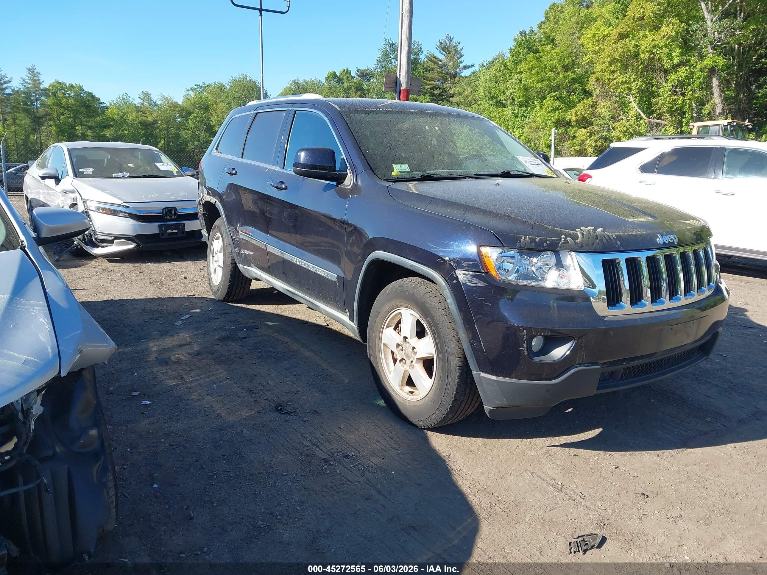 2011 Jeep Grand Cherokee Laredo Black vin: 1J4RR4GG5BC596824