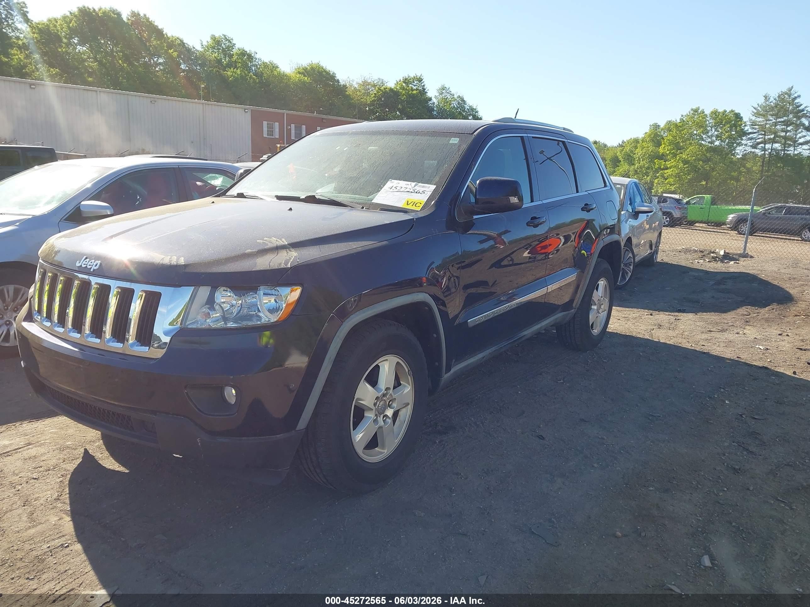 2011 Jeep Grand Cherokee Laredo Черный vin: 1J4RR4GG5BC596824