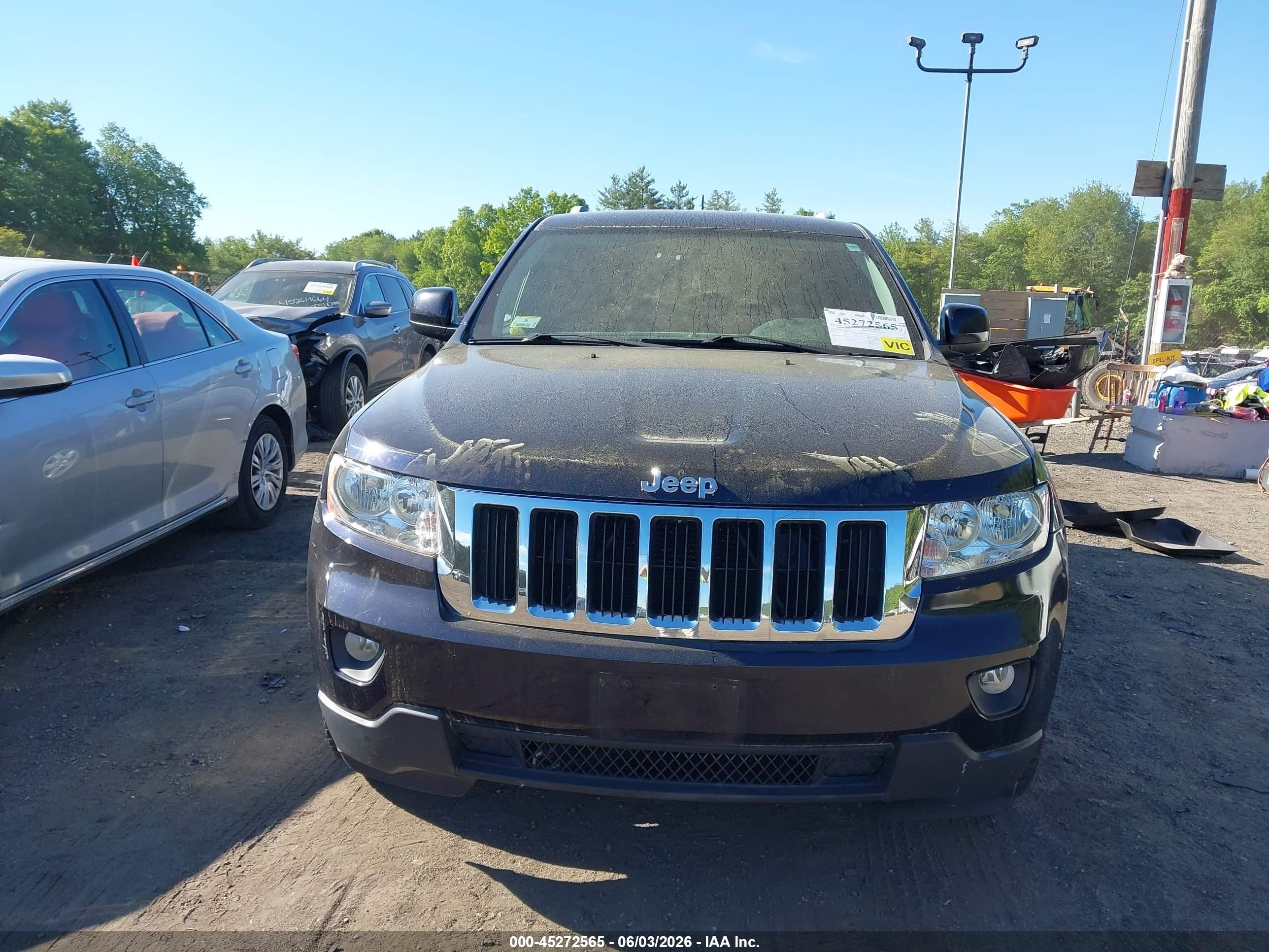 2011 Jeep Grand Cherokee Laredo Черный vin: 1J4RR4GG5BC596824