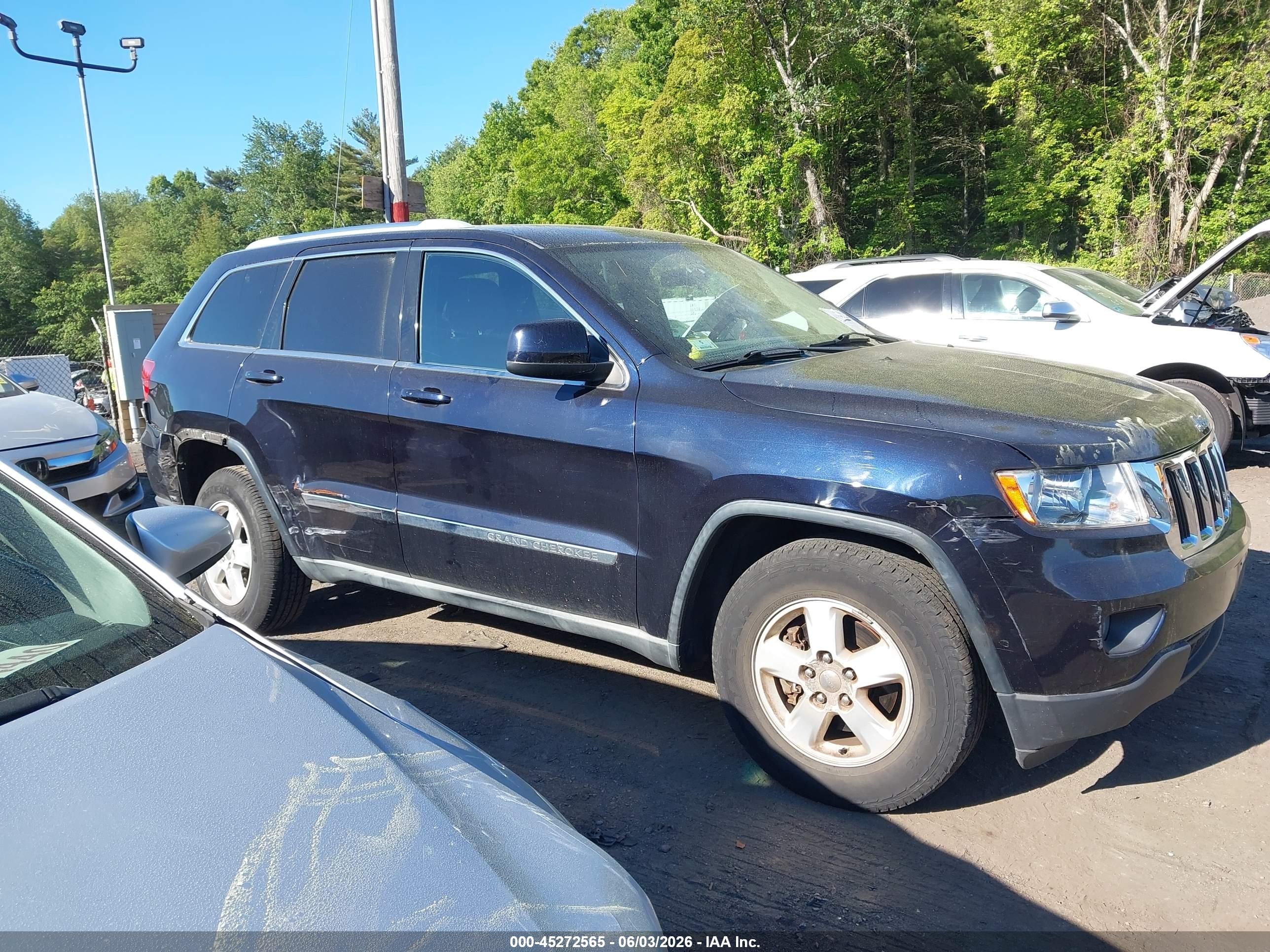 2011 Jeep Grand Cherokee Laredo Черный vin: 1J4RR4GG5BC596824
