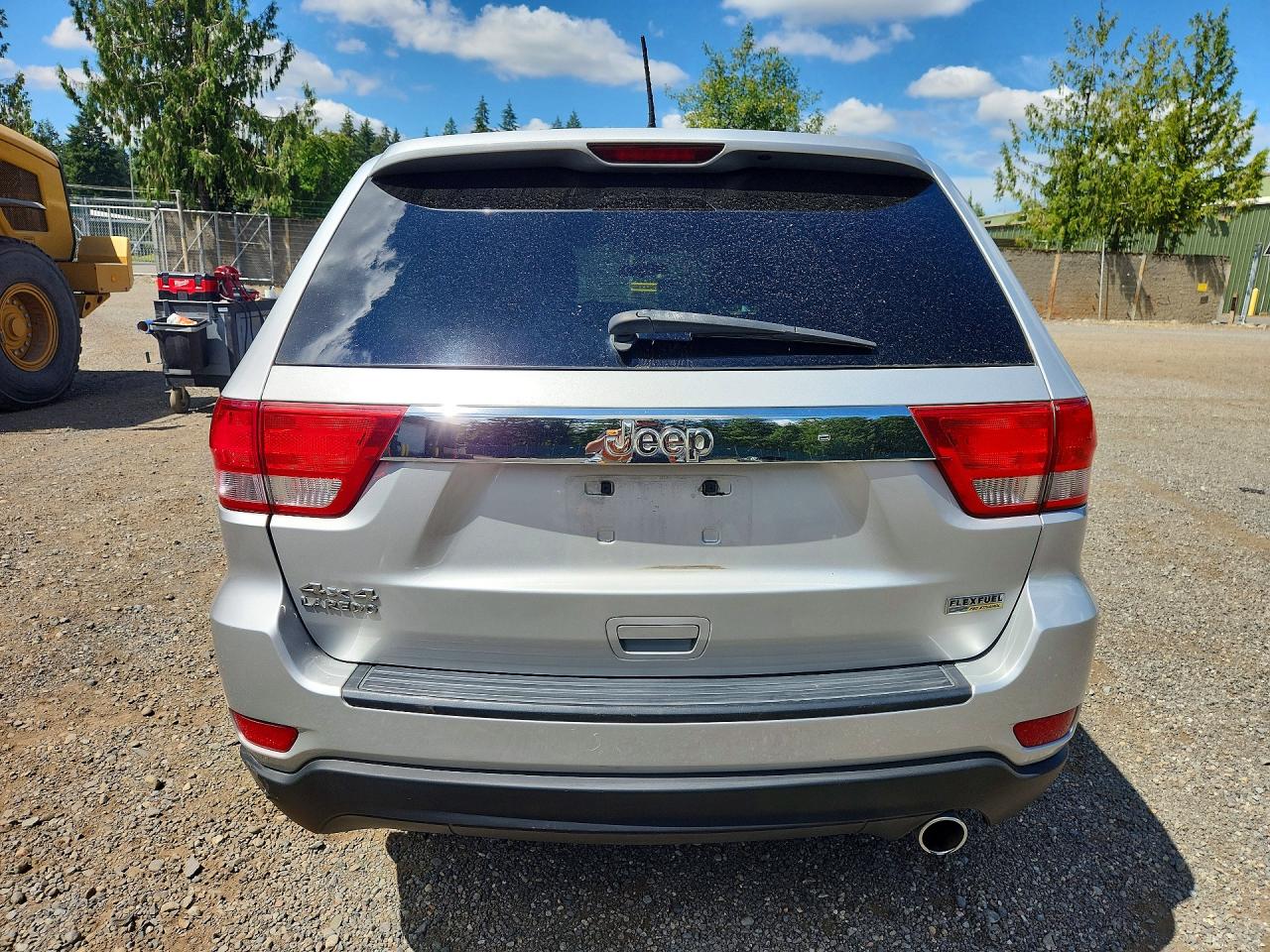 2011 Jeep Grand Cherokee Laredo Silver vin: 1J4RR4GG5BC635654