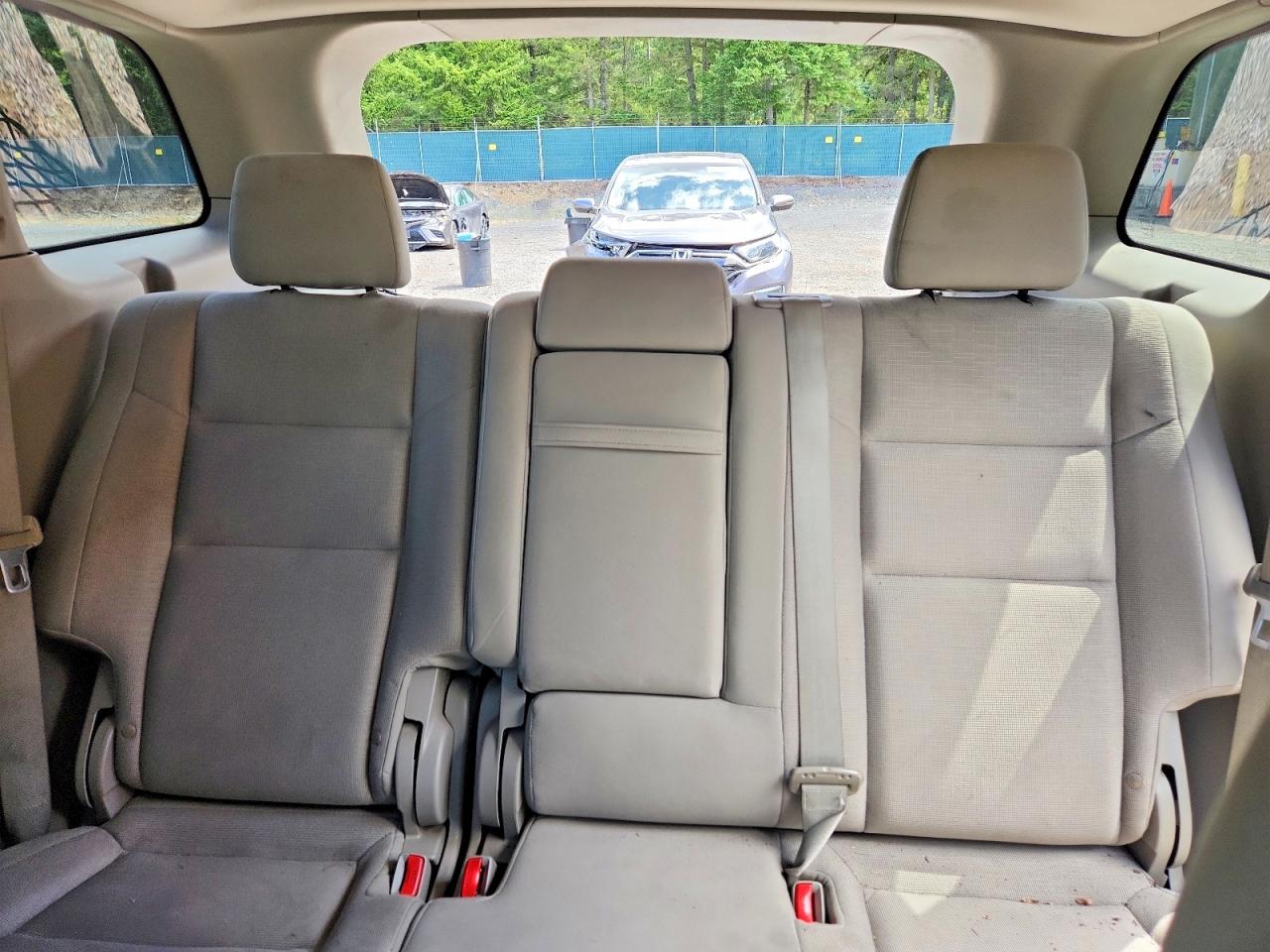 2011 Jeep Grand Cherokee Laredo Silver vin: 1J4RR4GG5BC635654