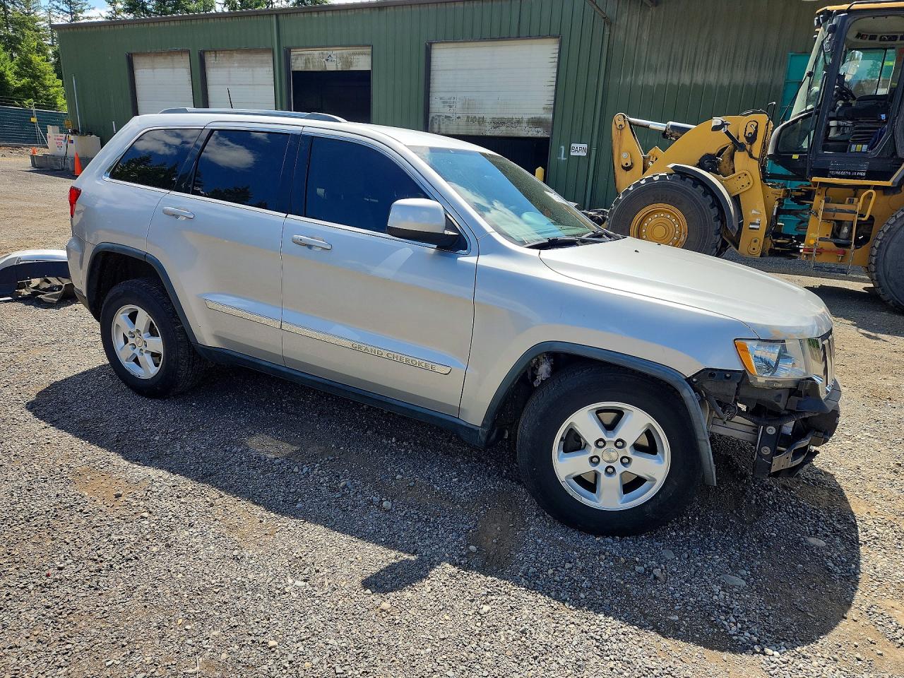 2011 Jeep Grand Cherokee Laredo Silver vin: 1J4RR4GG5BC635654