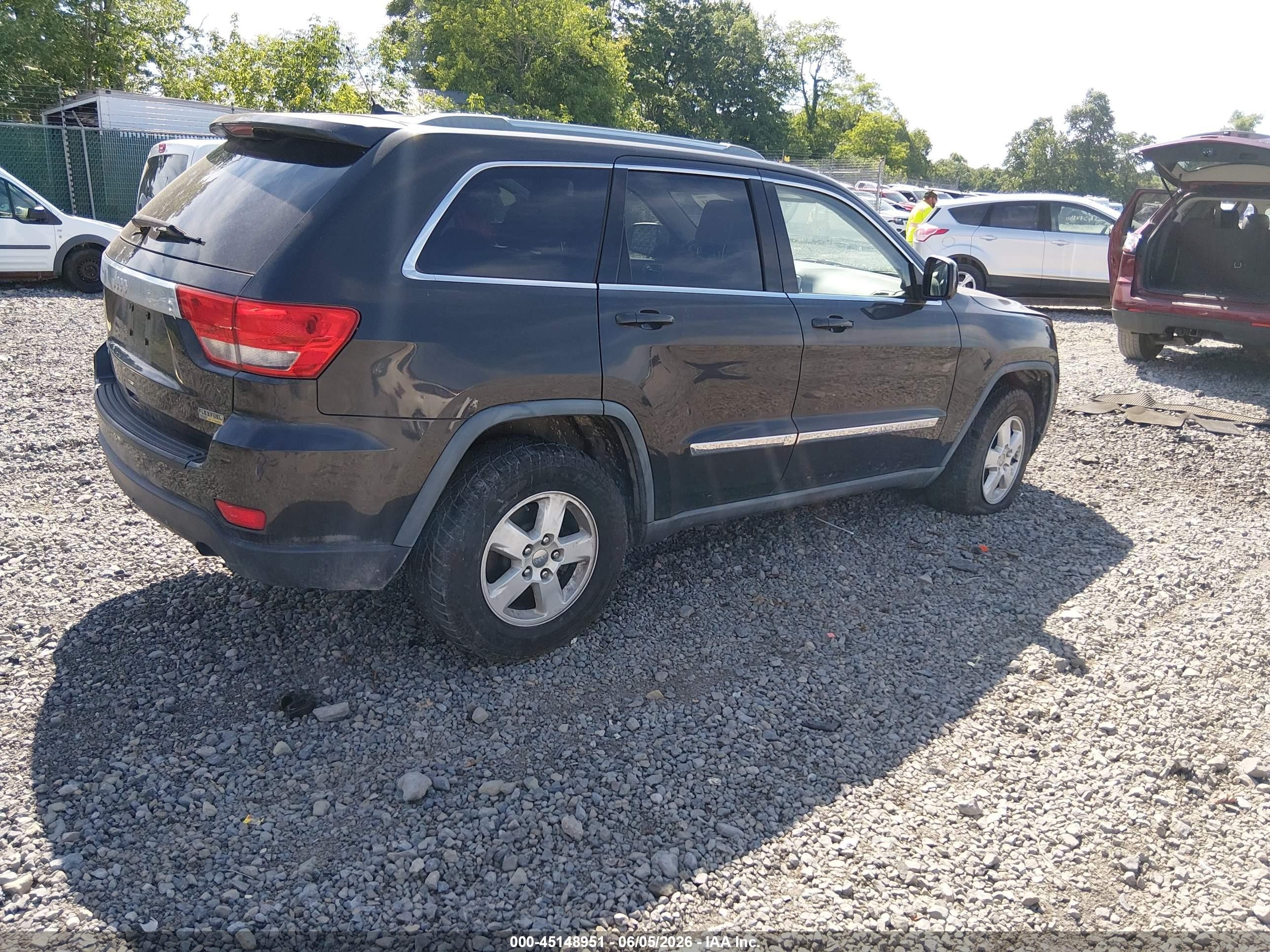 2011 Jeep Grand Cherokee Laredo Pewter vin: 1J4RR4GG5BC652423
