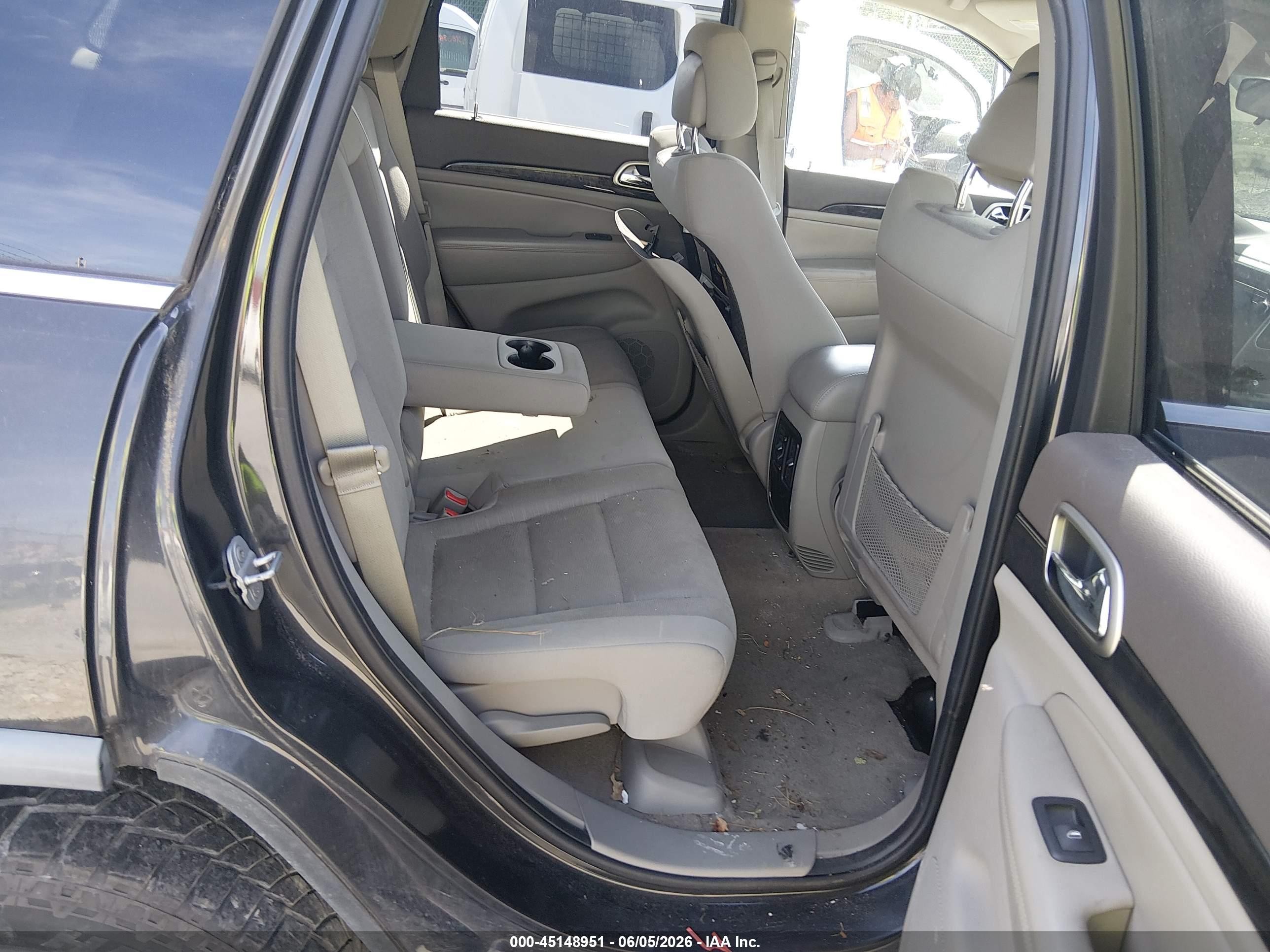 2011 Jeep Grand Cherokee Laredo Pewter vin: 1J4RR4GG5BC652423