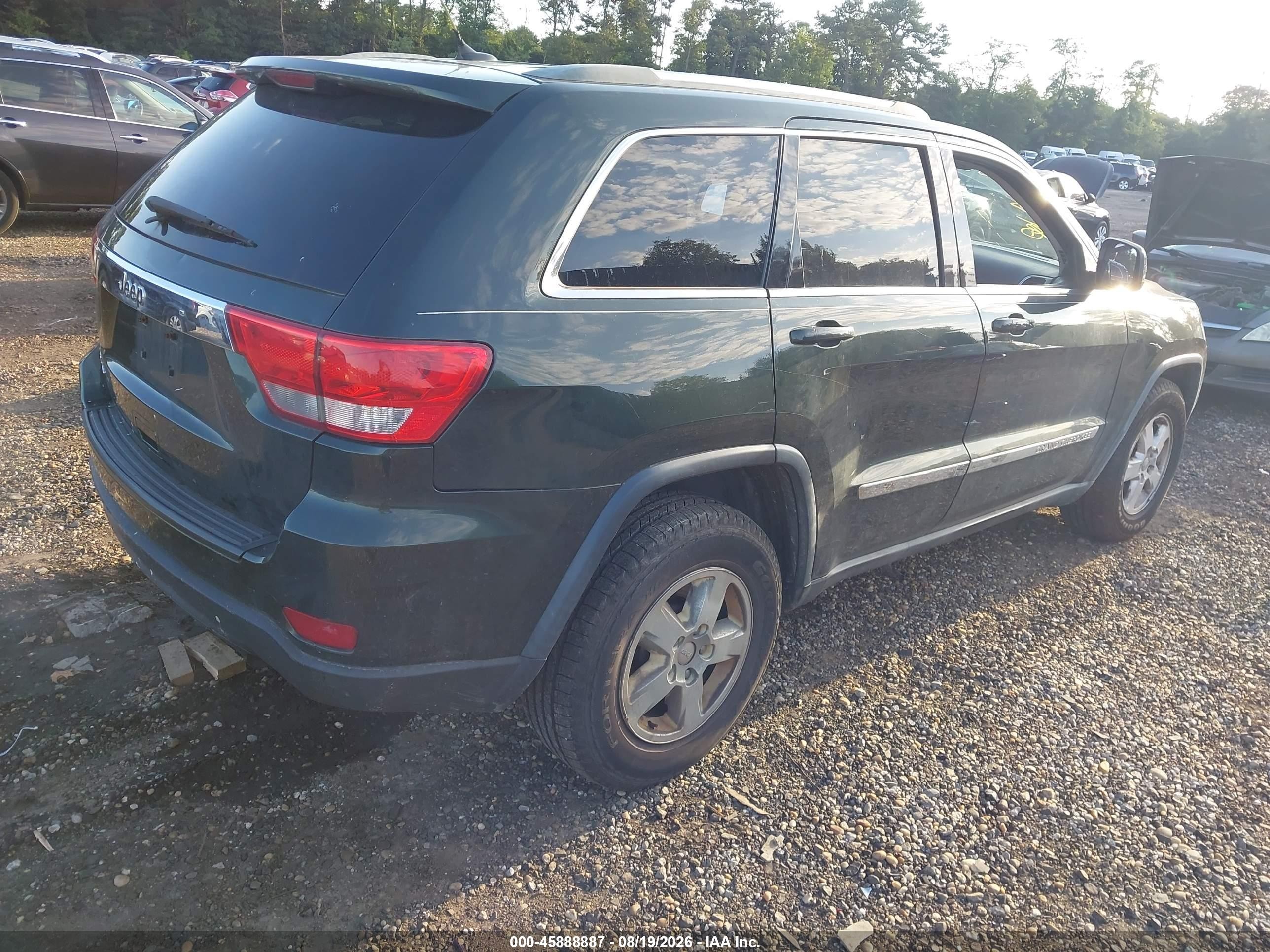 2011 Jeep Grand Cherokee Laredo Green vin: 1J4RR4GG5BC670503