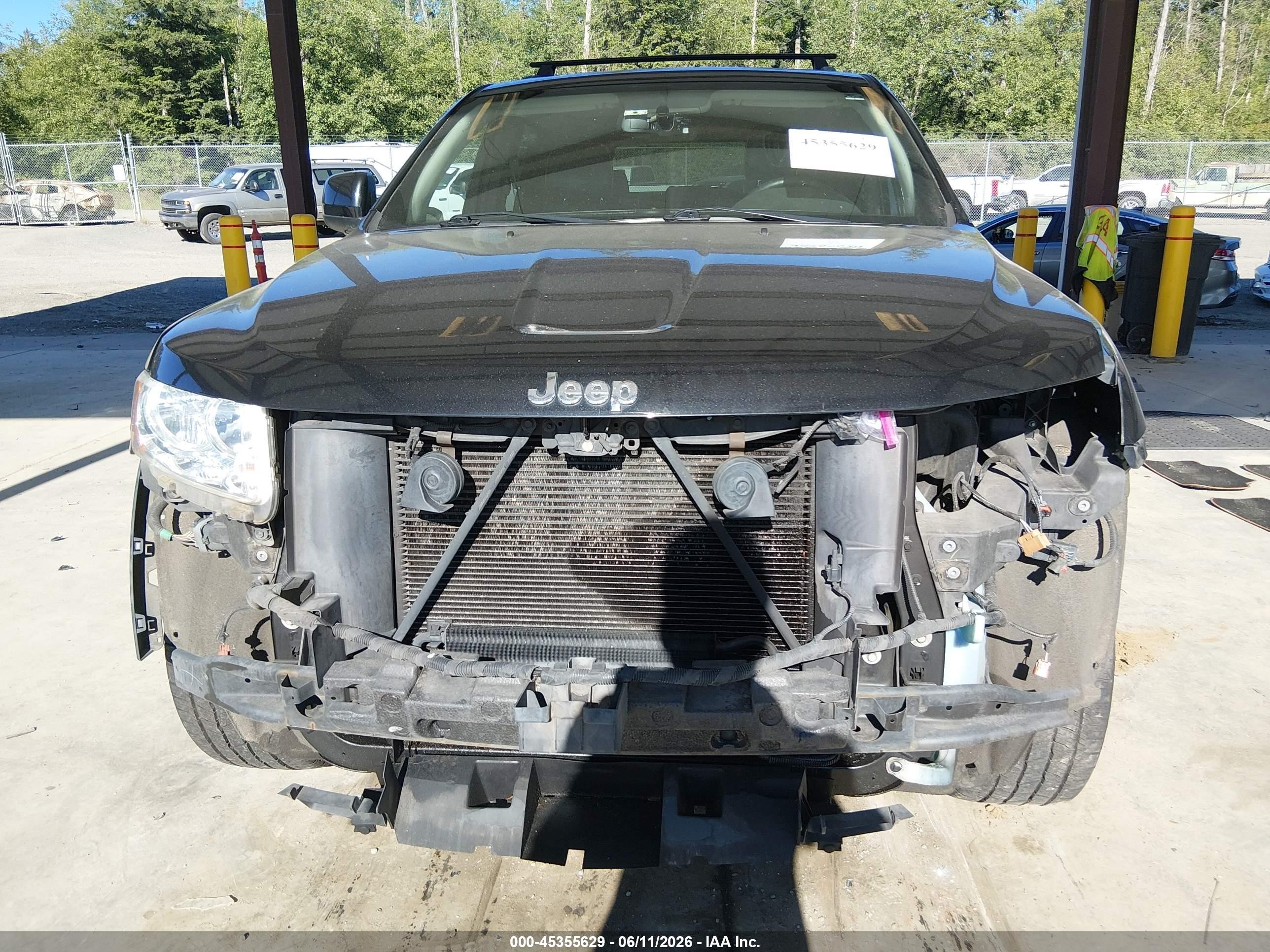 2011 Jeep Grand Cherokee Laredo Black vin: 1J4RR4GG5BC676222