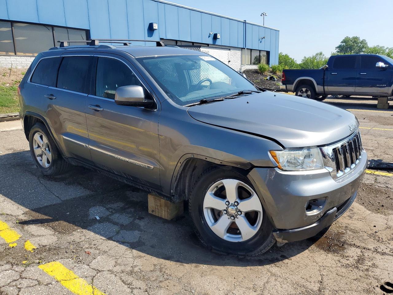 2011 Jeep Grand Cherokee Laredo Silver vin: 1J4RR4GG5BC688189
