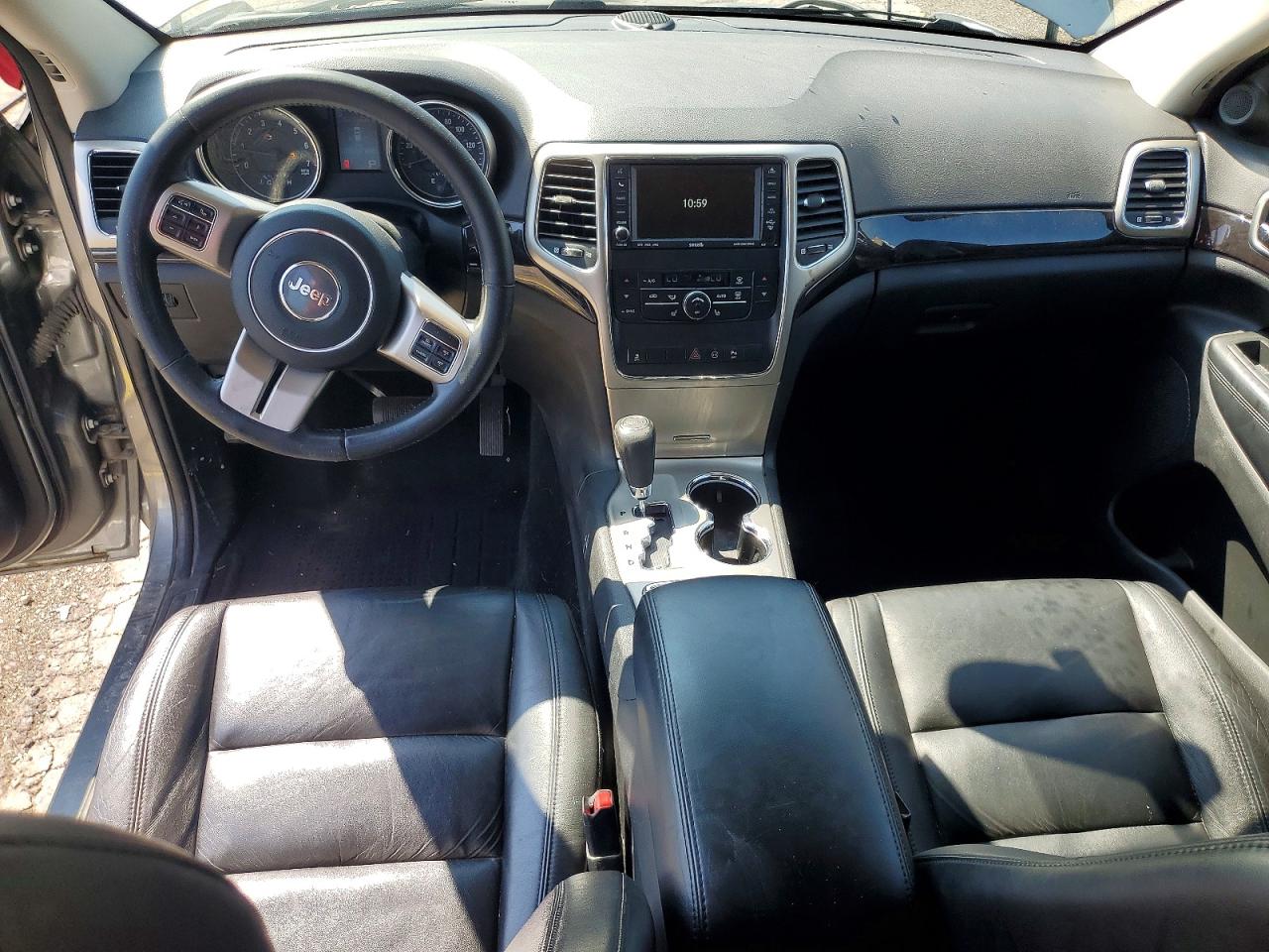 2011 Jeep Grand Cherokee Laredo Silver vin: 1J4RR4GG5BC688189