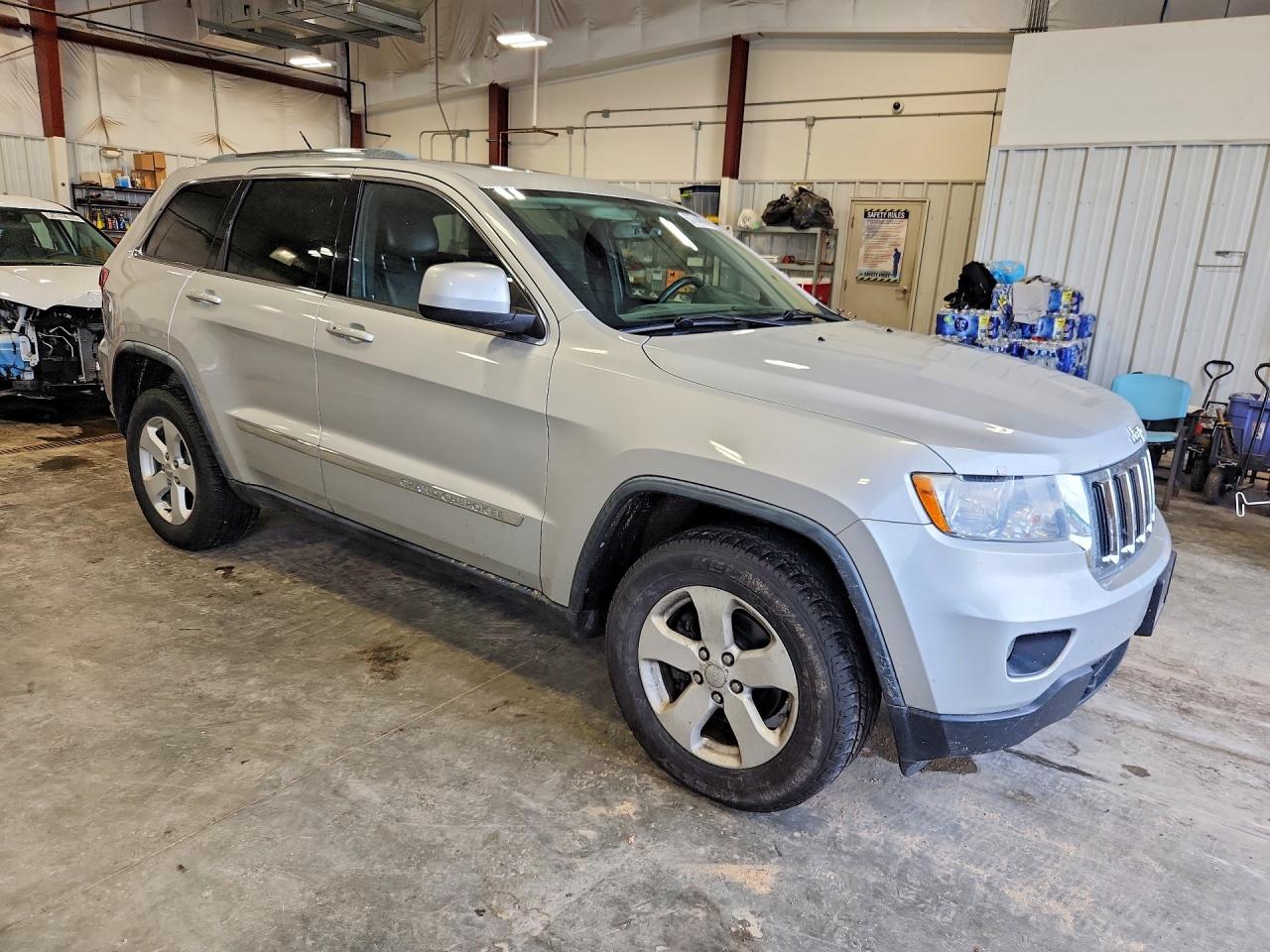 2011 Jeep Grand Cherokee Laredo Silver vin: 1J4RR4GG5BC737536