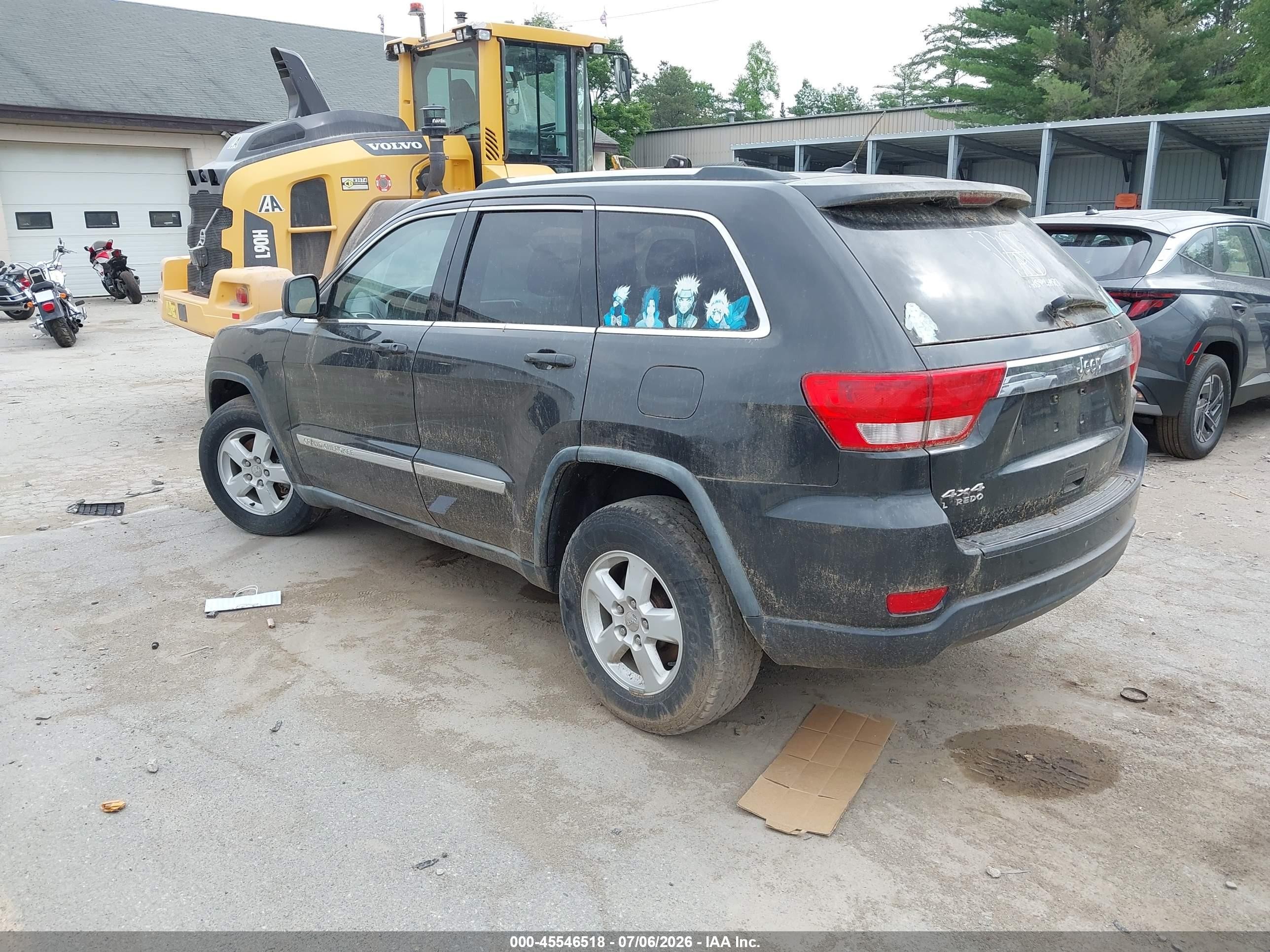 2011 Jeep Grand Cherokee Laredo Gray vin: 1J4RR4GG6BC523347