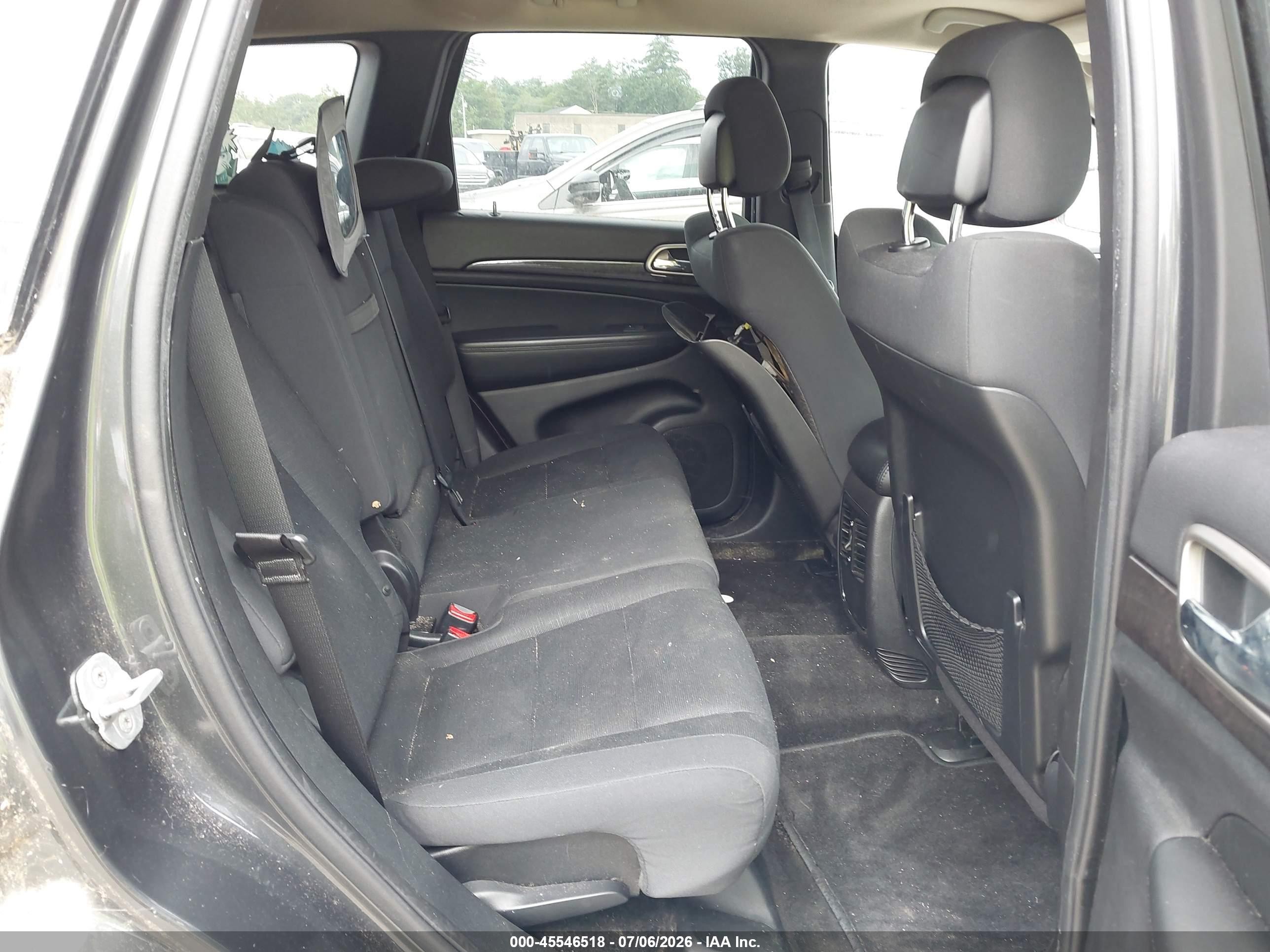 2011 Jeep Grand Cherokee Laredo Gray vin: 1J4RR4GG6BC523347
