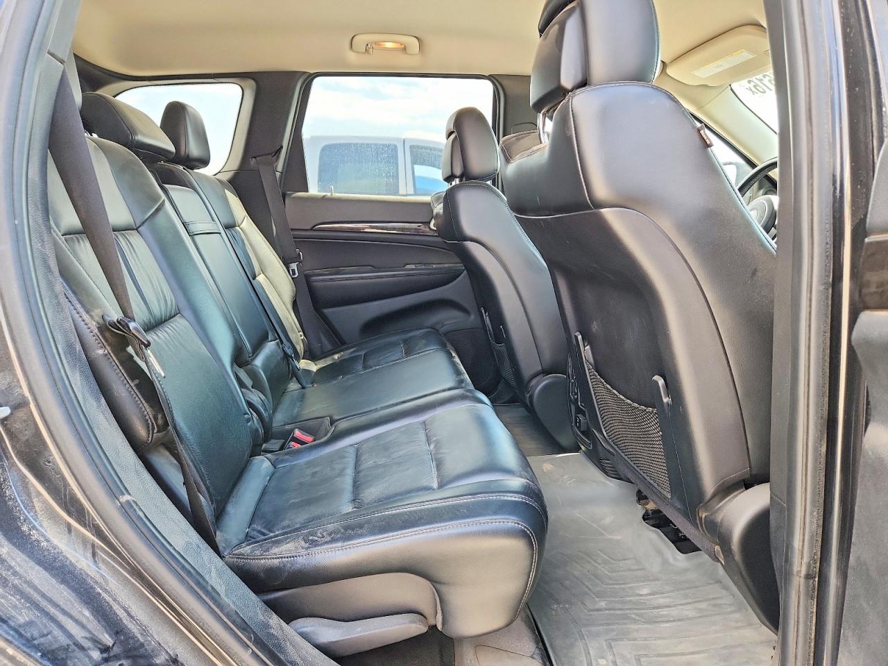 2011 Jeep Grand Cherokee Laredo Черный vin: 1J4RR4GG6BC542884