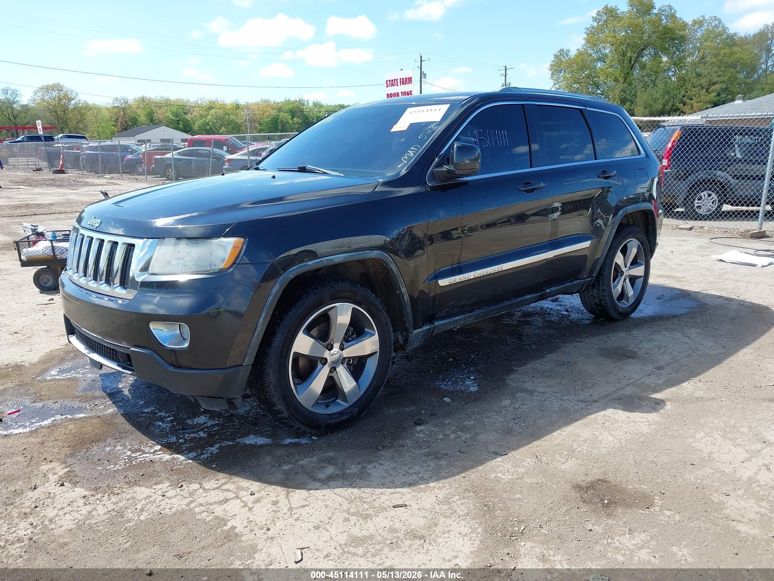 2011 Jeep Grand Cherokee Laredo Black vin: 1J4RR4GG6BC544201