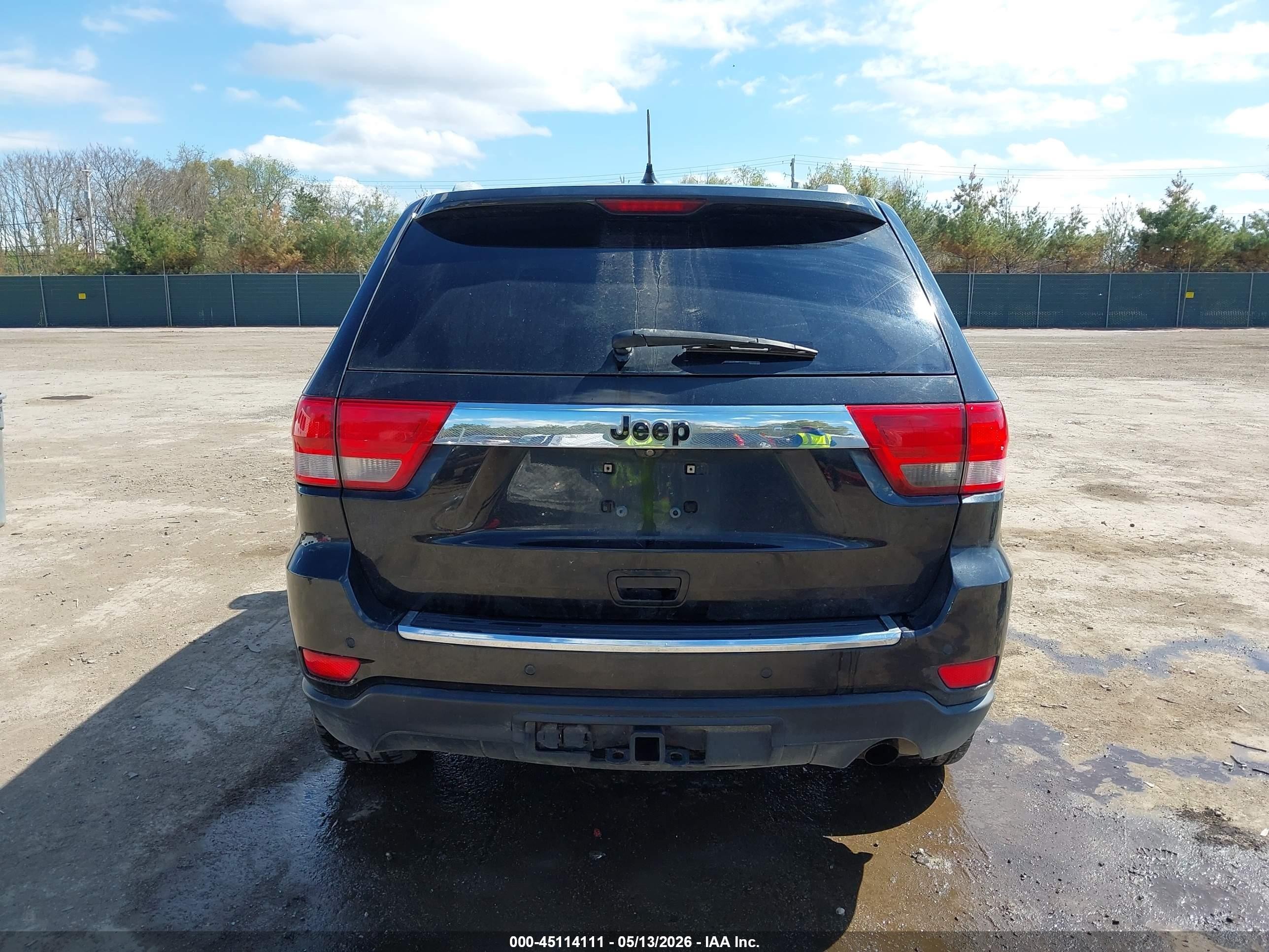 2011 Jeep Grand Cherokee Laredo Black vin: 1J4RR4GG6BC544201