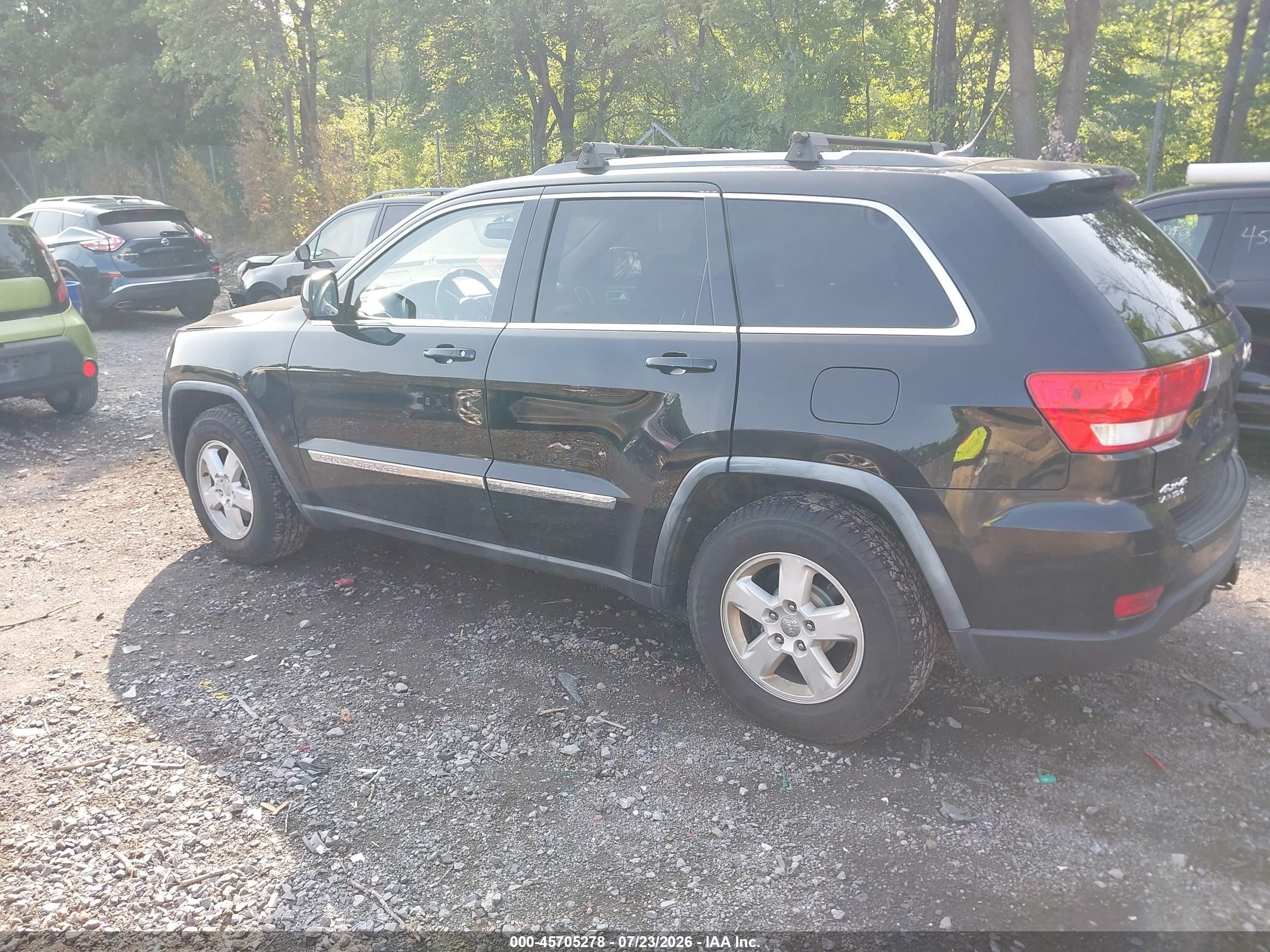 2011 Jeep Grand Cherokee Laredo Black vin: 1J4RR4GG6BC547390
