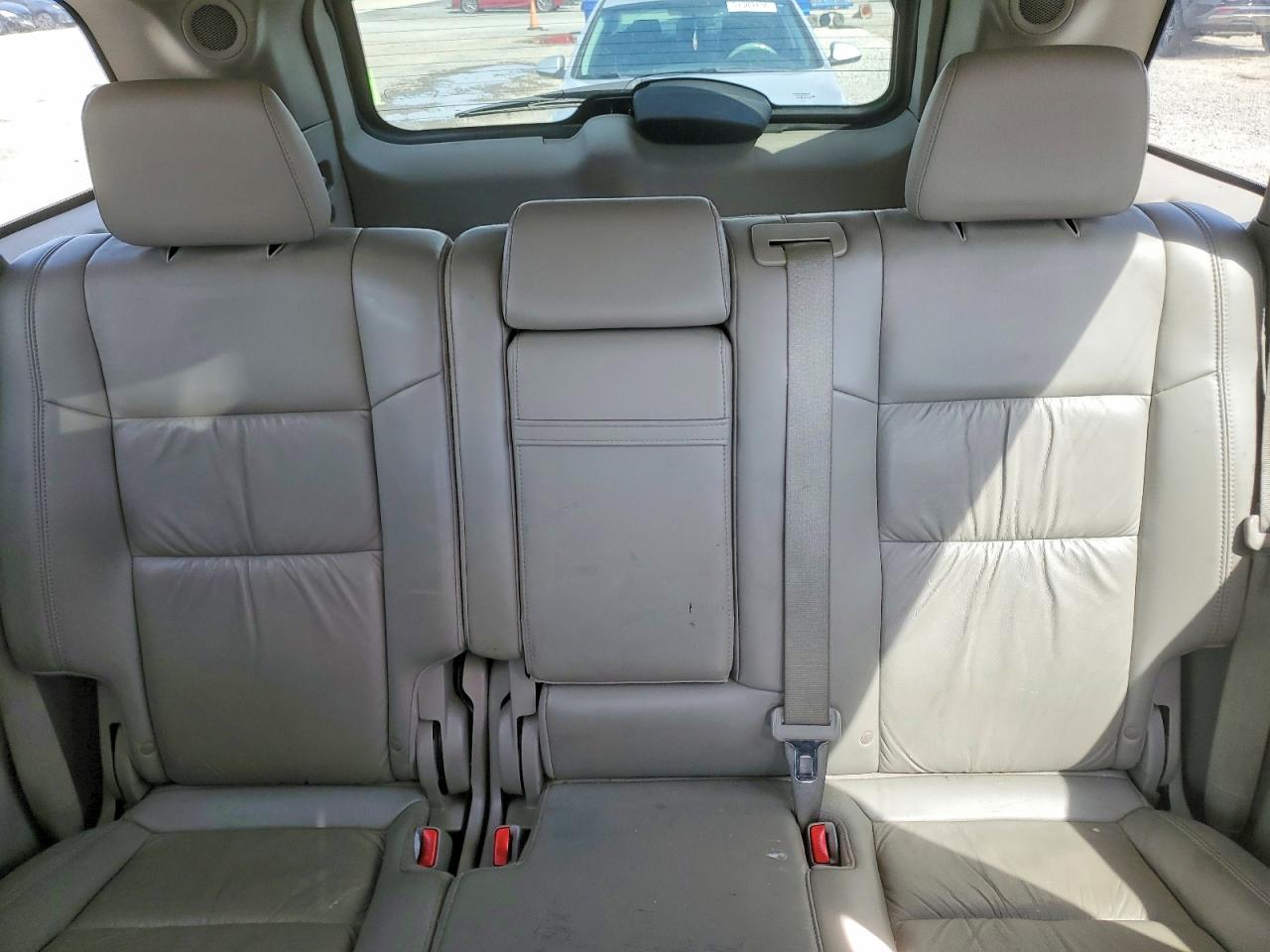 2011 Jeep Grand Cherokee Laredo White vin: 1J4RR4GG6BC54887