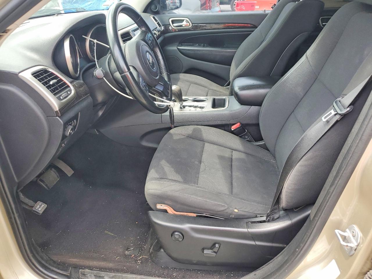2011 Jeep Grand Cherokee Sport Gold vin: 1J4RR4GG6BC567056