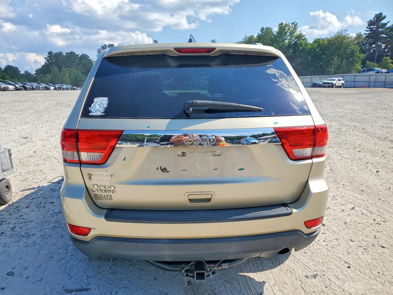 2011 Jeep Grand Cherokee Laredo Бежевый vin: 1J4RR4GG6BC571818