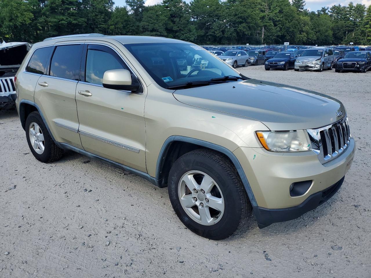 2011 Jeep Grand Cherokee Laredo Бежевый vin: 1J4RR4GG6BC571818