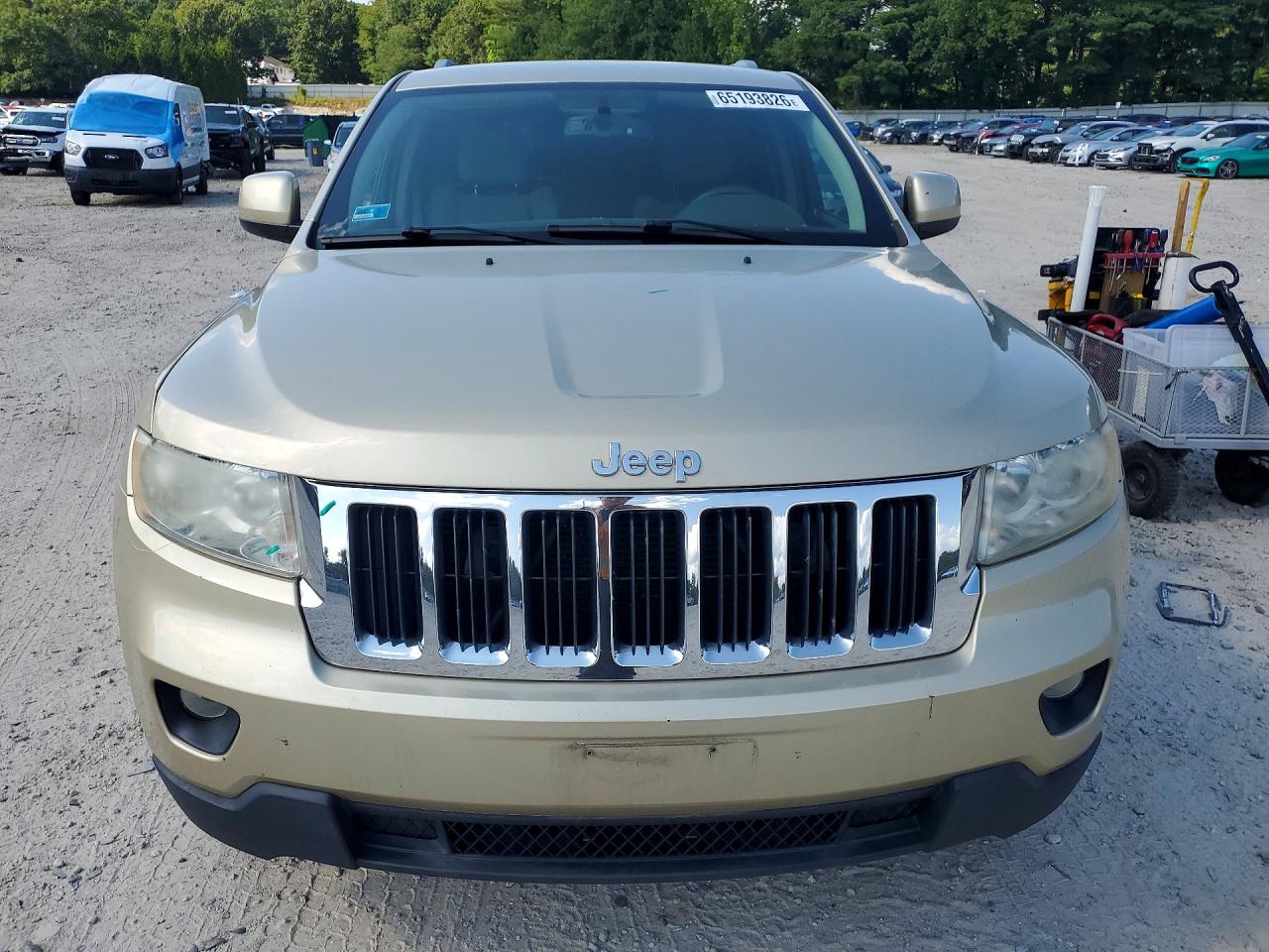 2011 Jeep Grand Cherokee Laredo Бежевый vin: 1J4RR4GG6BC571818