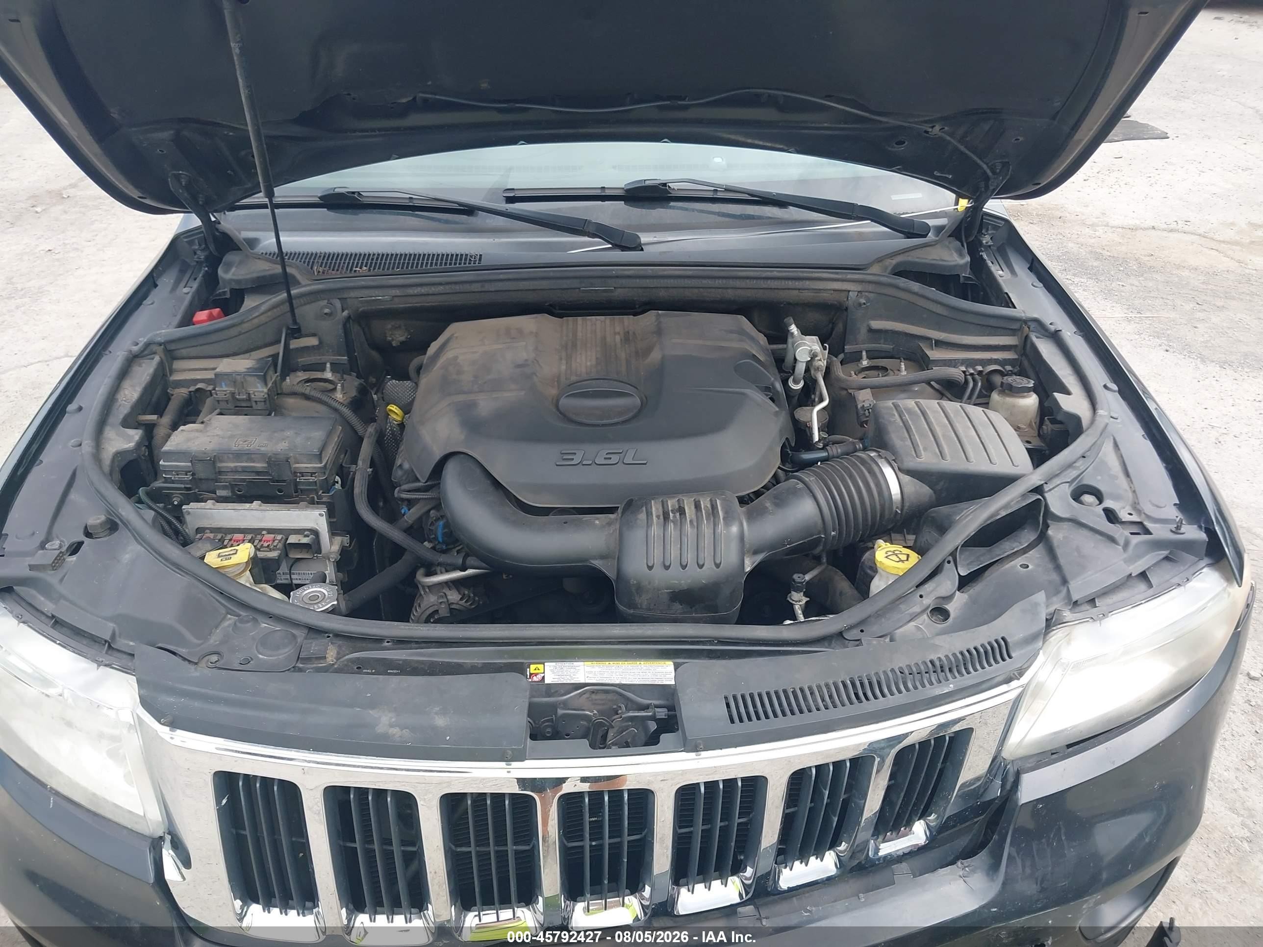 2011 Jeep Grand Cherokee Laredo Black vin: 1J4RR4GG6BC596735