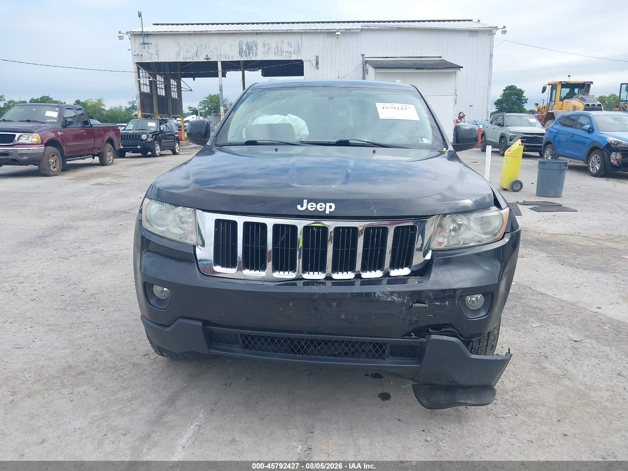 2011 Jeep Grand Cherokee Laredo Black vin: 1J4RR4GG6BC596735