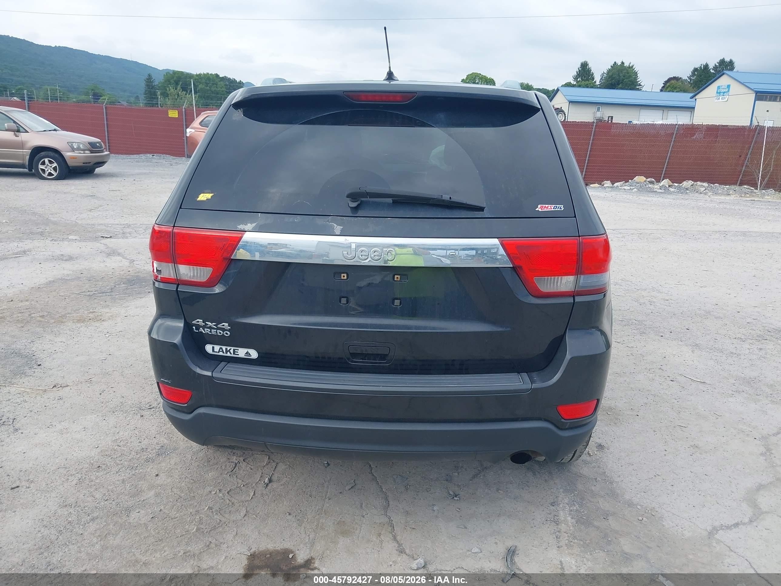 2011 Jeep Grand Cherokee Laredo Black vin: 1J4RR4GG6BC596735