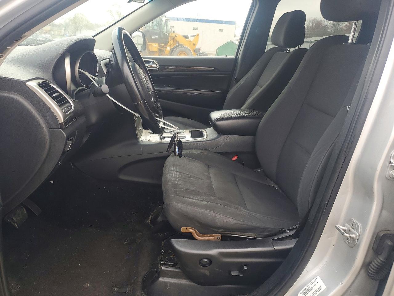 2011 Jeep Grand Cherokee Laredo Silver vin: 1J4RR4GG6BC600511