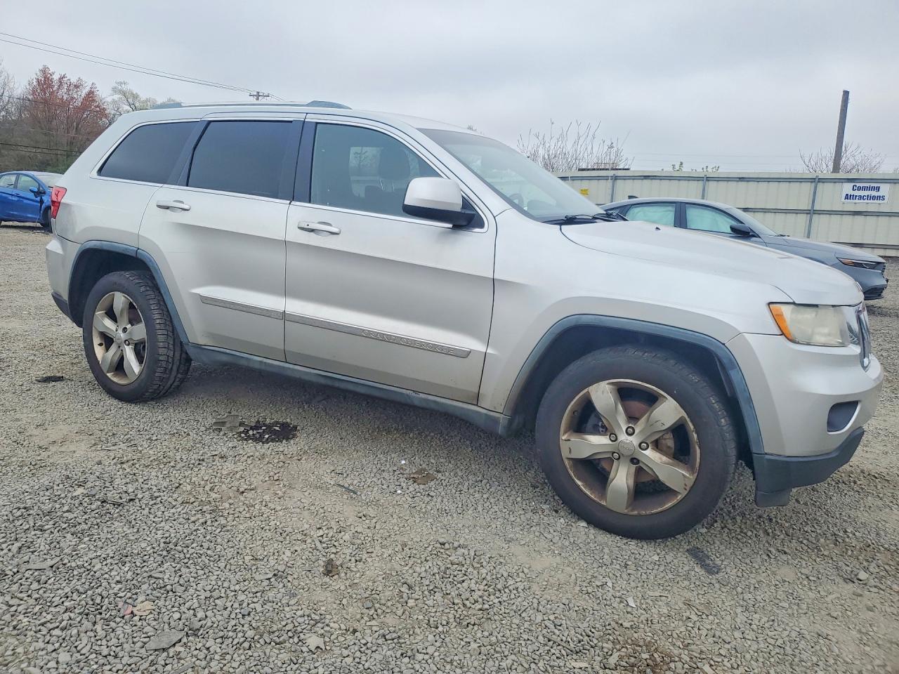 2011 Jeep Grand Cherokee Laredo Silver vin: 1J4RR4GG6BC600511