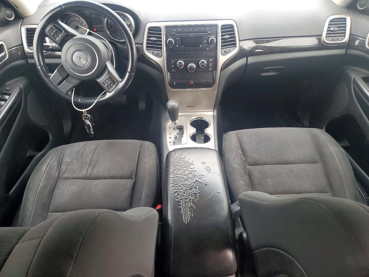 2011 Jeep Grand Cherokee Laredo Silver vin: 1J4RR4GG6BC600511
