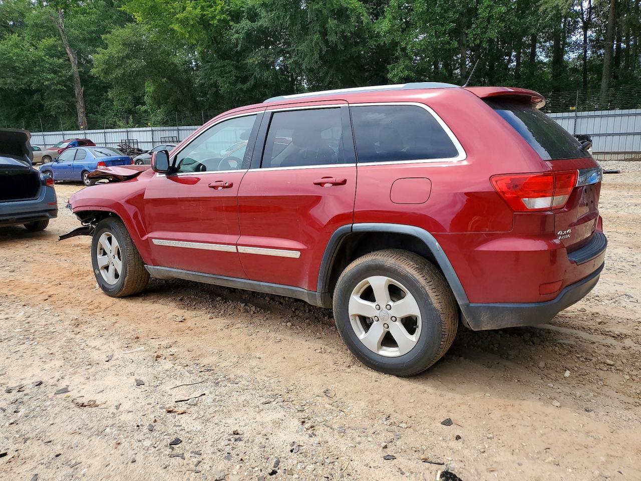 2011 Jeep Grand Cherokee Laredo Red vin: 1J4RR4GG6BC609404