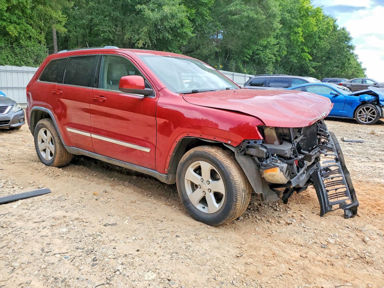 2011 Jeep Grand Cherokee Laredo Red vin: 1J4RR4GG6BC609404