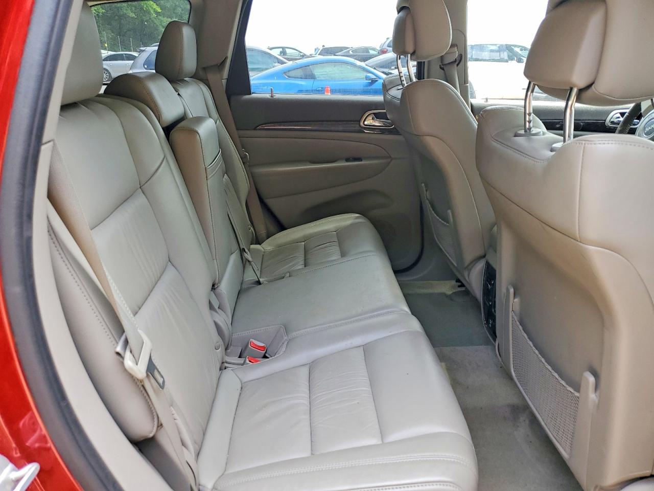 2011 Jeep Grand Cherokee Laredo Red vin: 1J4RR4GG6BC609404