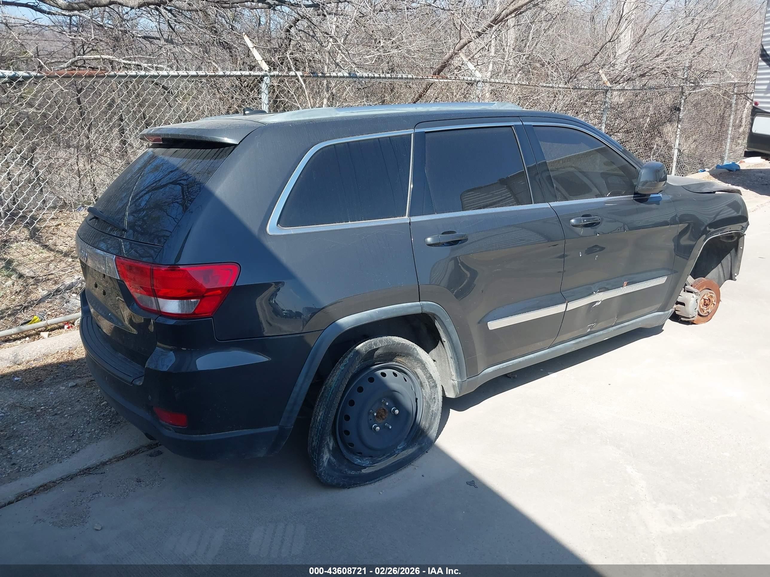 2011 Jeep Grand Cherokee Laredo Gray vin: 1J4RR4GG6BC610035