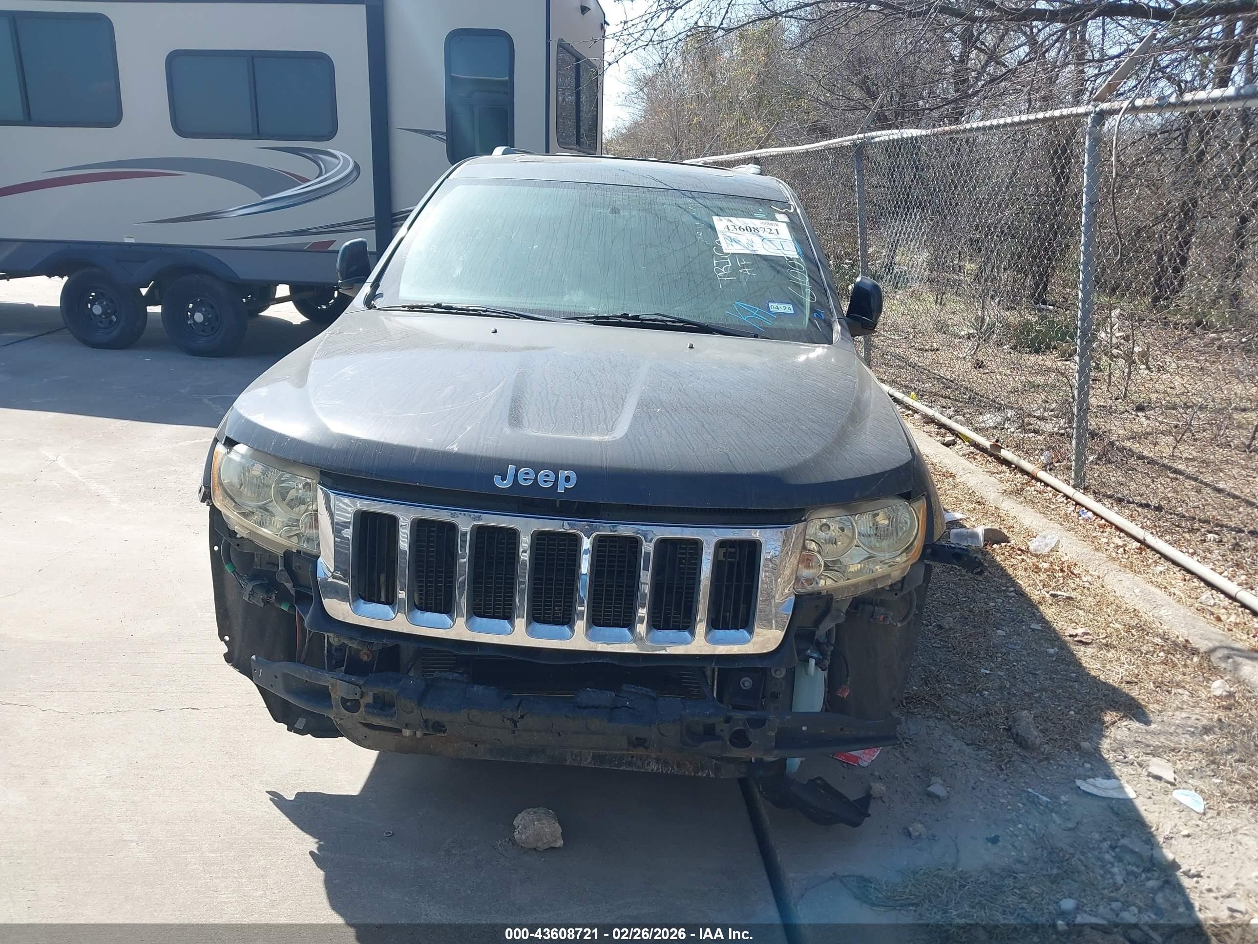 2011 Jeep Grand Cherokee Laredo Gray vin: 1J4RR4GG6BC610035