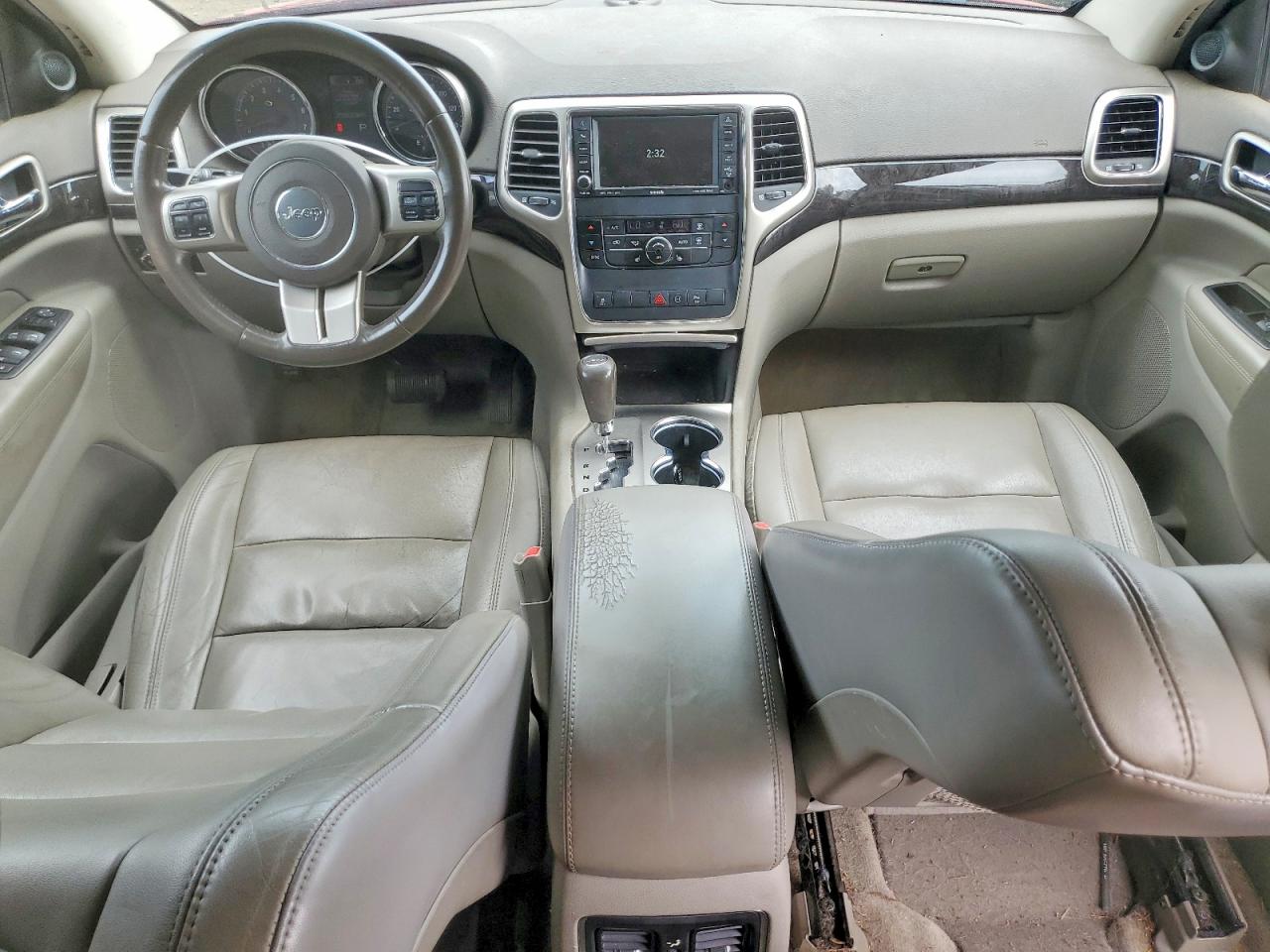 2011 Jeep Grand Cherokee Laredo Red vin: 1J4RR4GG6BC642242