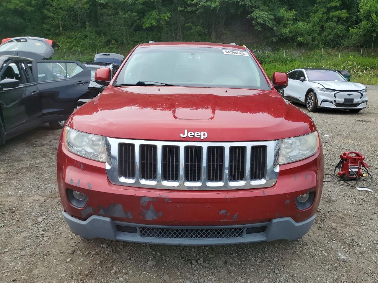 2011 Jeep Grand Cherokee Laredo Red vin: 1J4RR4GG6BC642242
