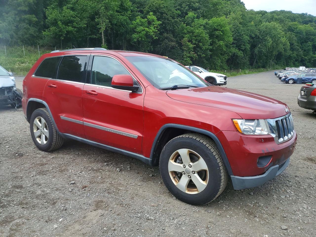 2011 Jeep Grand Cherokee Laredo Red vin: 1J4RR4GG6BC642242