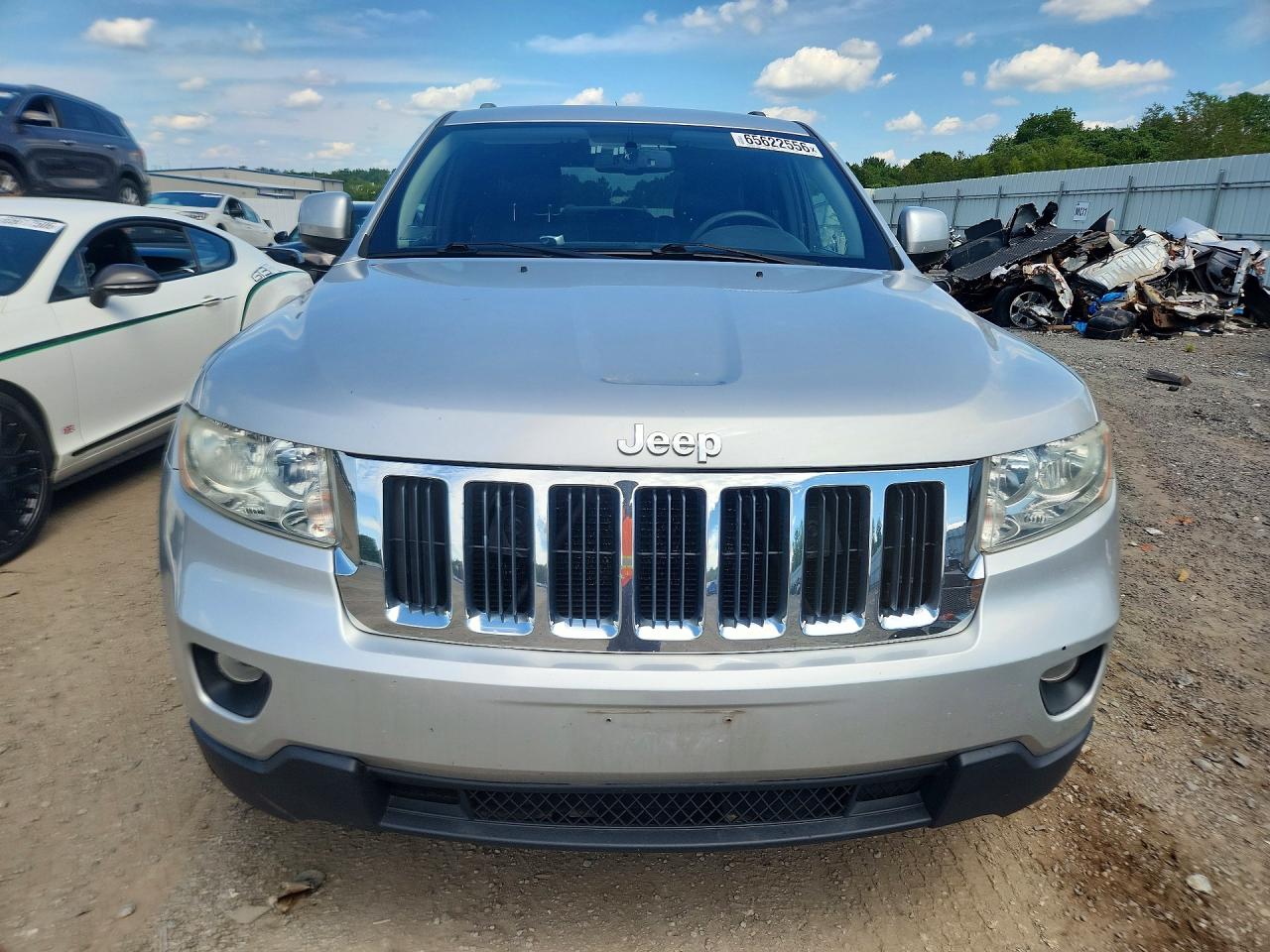 2011 Jeep Grand Cherokee Laredo Серебряный vin: 1J4RR4GG6BC673930
