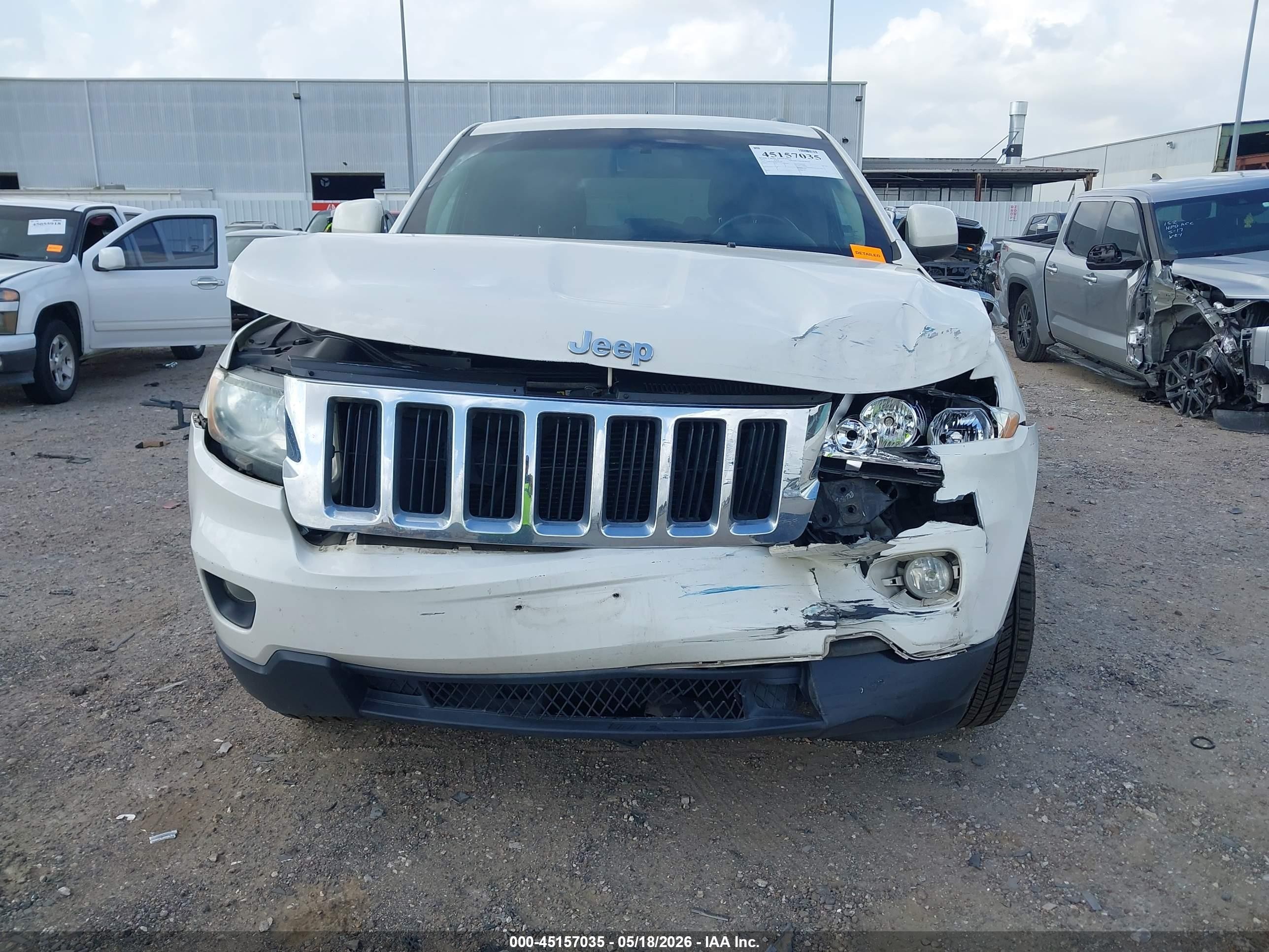 2011 Jeep Grand Cherokee Laredo White vin: 1J4RR4GG6BC685284