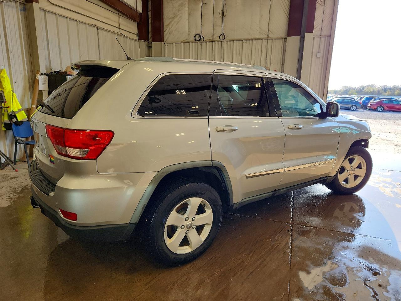 2011 Jeep Grand Cherokee Laredo Silver vin: 1J4RR4GG6BC738243