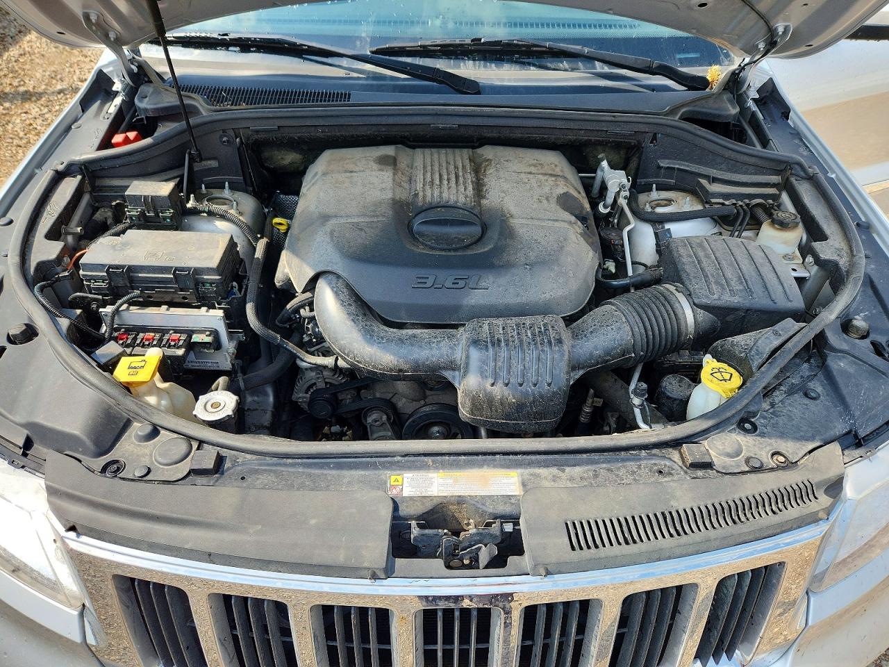 2011 Jeep Grand Cherokee Laredo Silver vin: 1J4RR4GG7BC502989