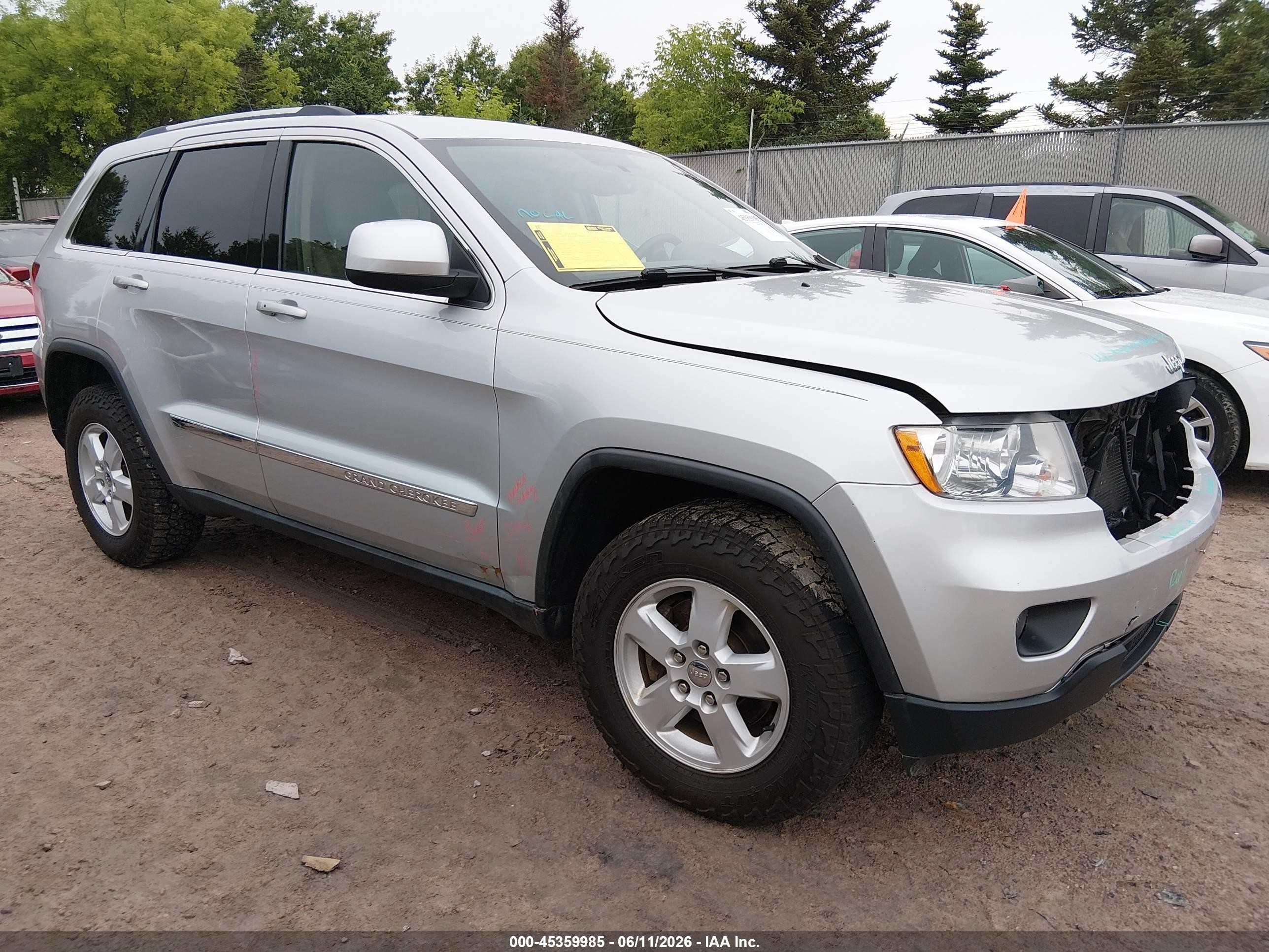 2011 Jeep Grand Cherokee Laredo Silver vin: 1J4RR4GG7BC518769