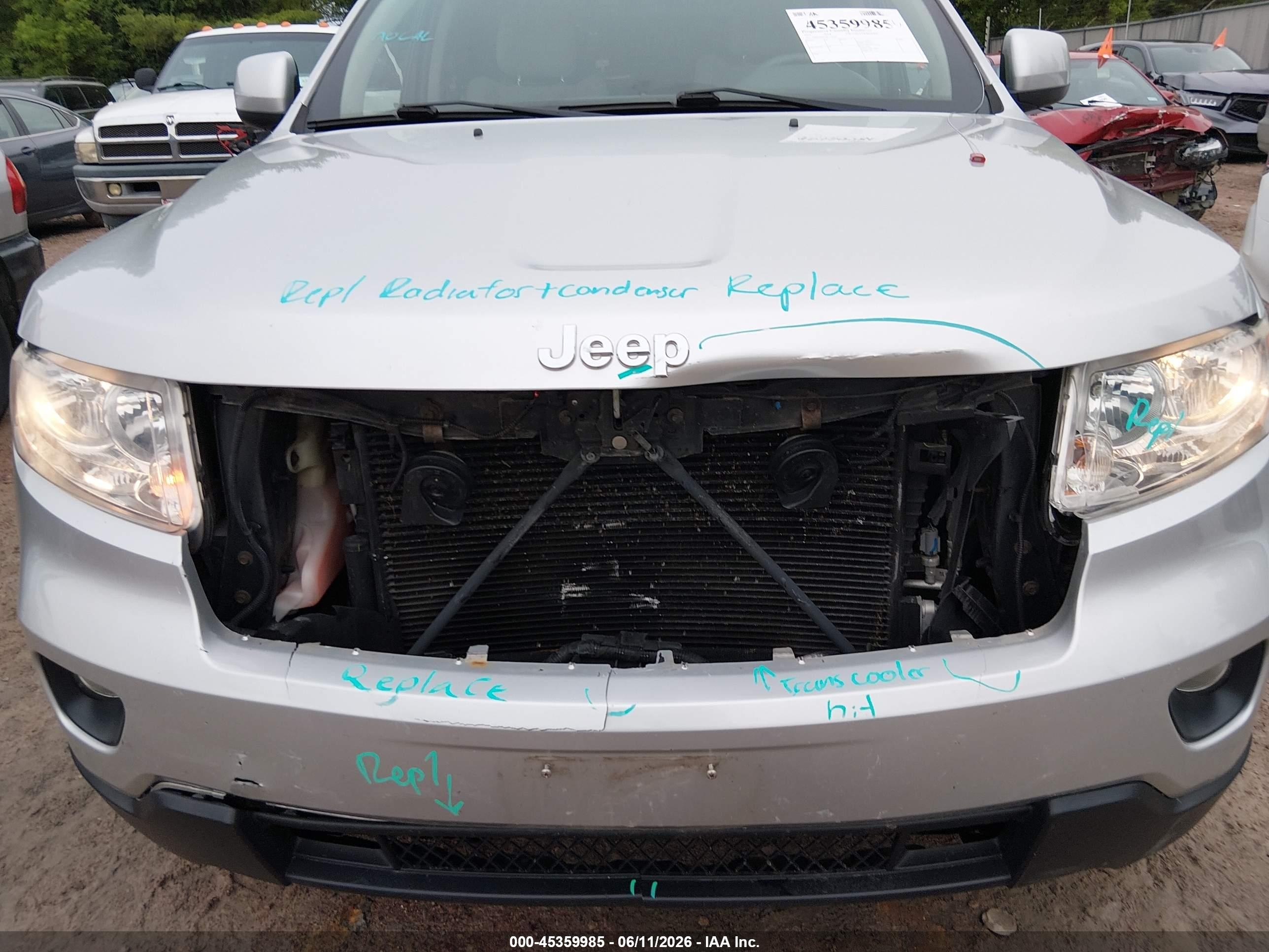 2011 Jeep Grand Cherokee Laredo Silver vin: 1J4RR4GG7BC518769
