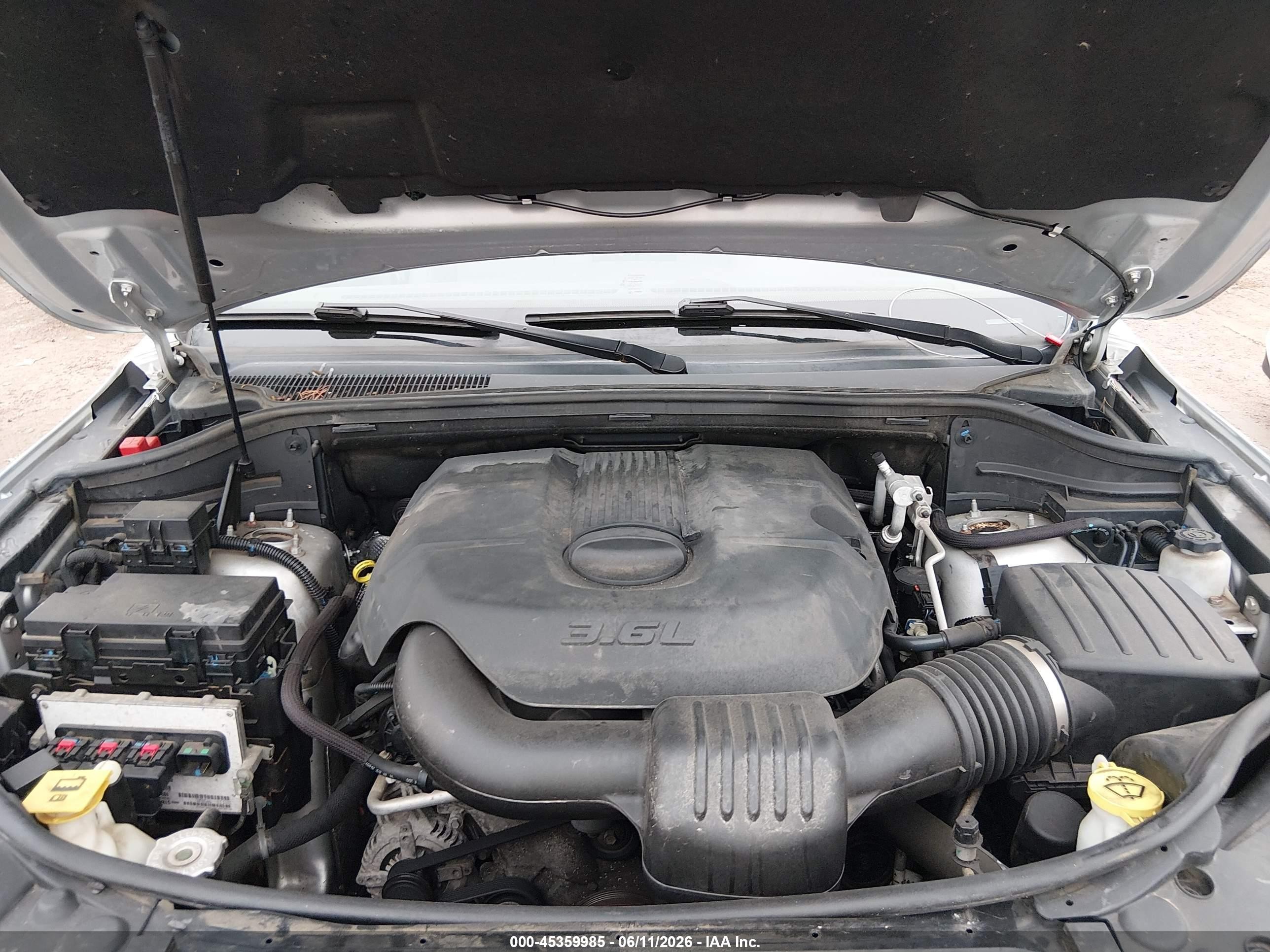 2011 Jeep Grand Cherokee Laredo Silver vin: 1J4RR4GG7BC518769