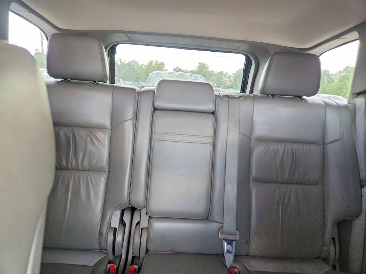 2011 Jeep Grand Cherokee Laredo White vin: 1J4RR4GG7BC544448